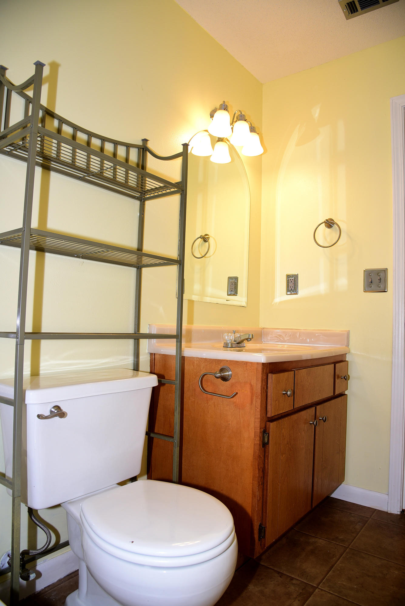 KELLY HILL ESTATES - Residential Lease