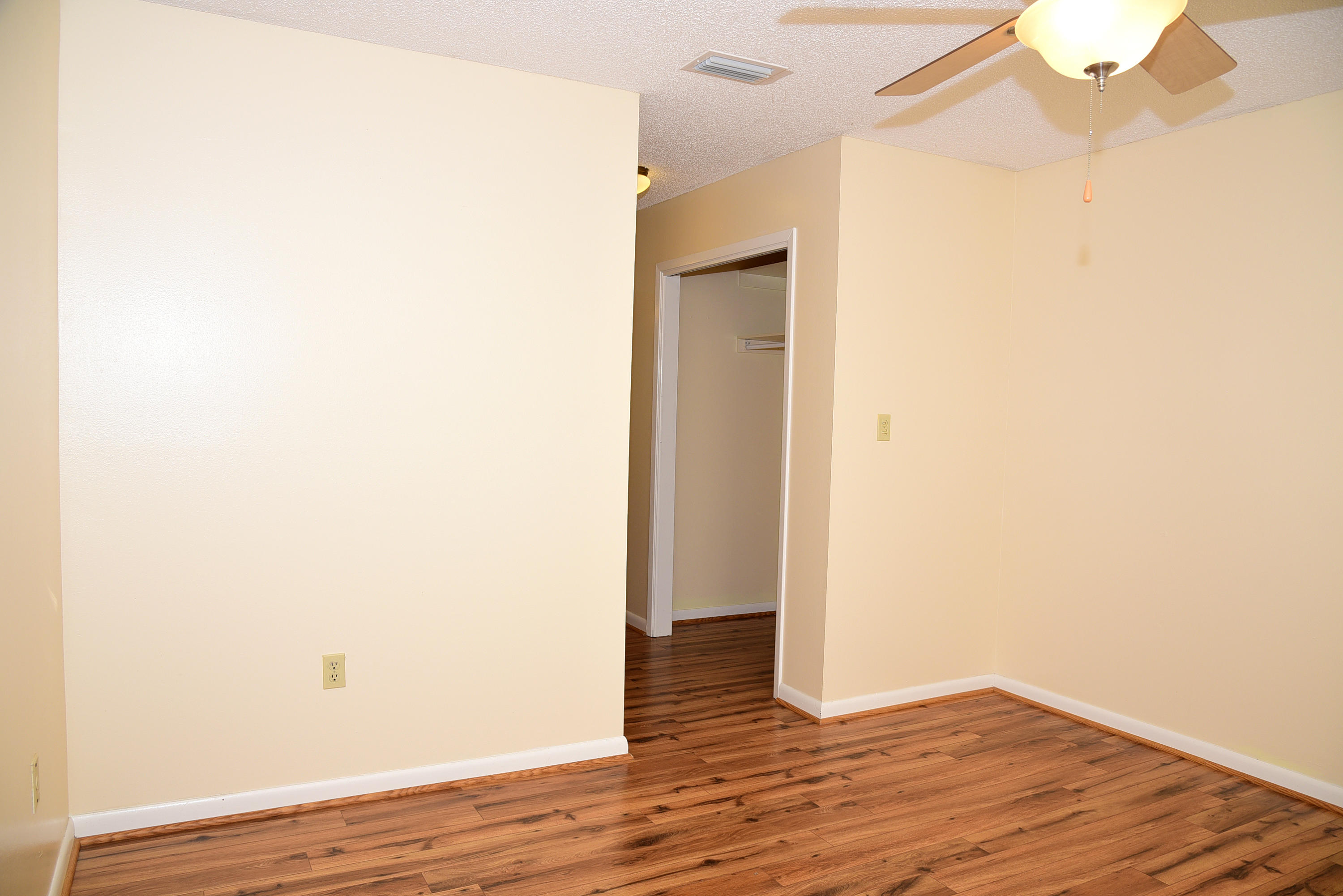 KELLY HILL ESTATES - Residential Lease