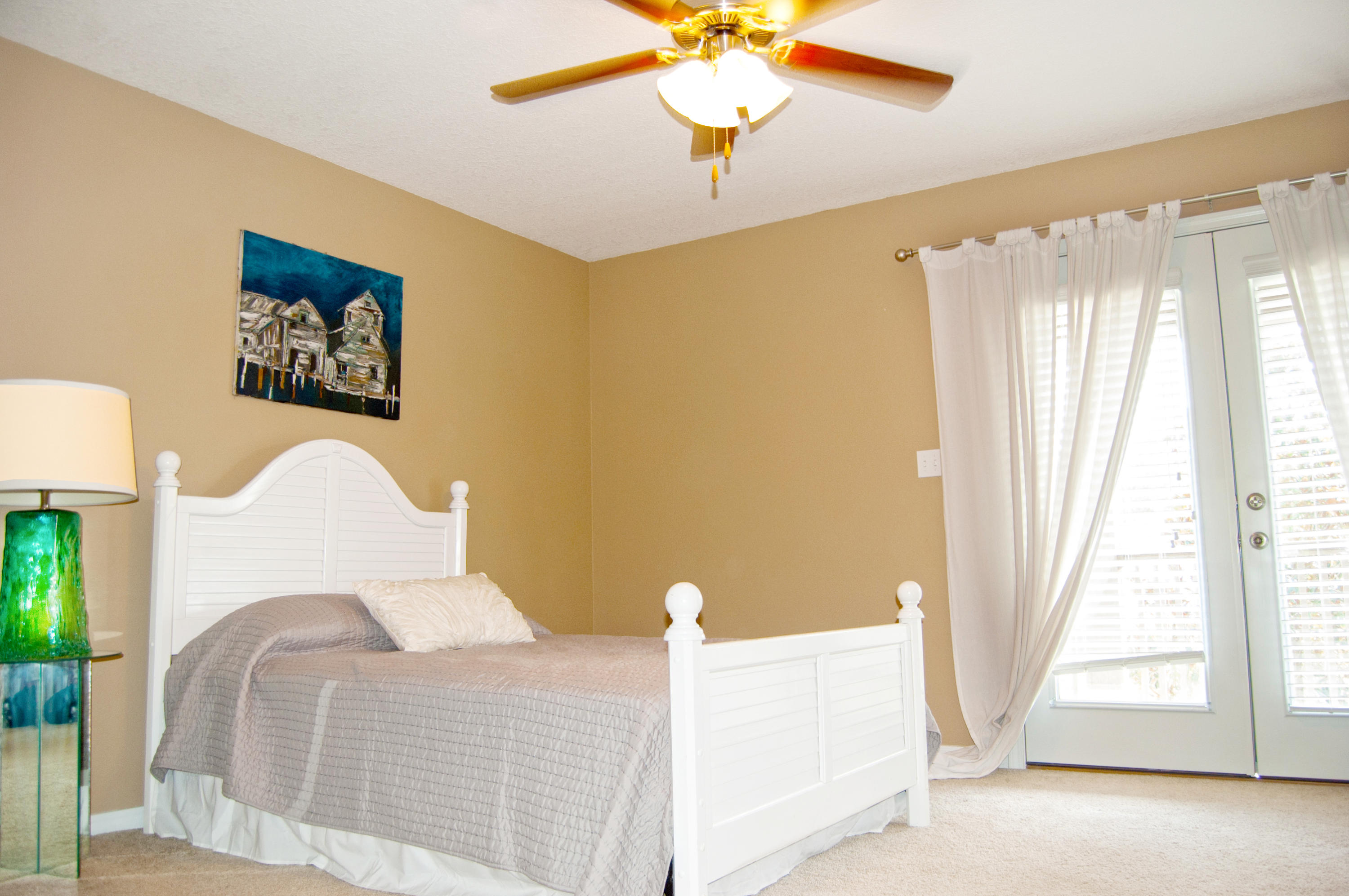 EAGLE BAY - Residential