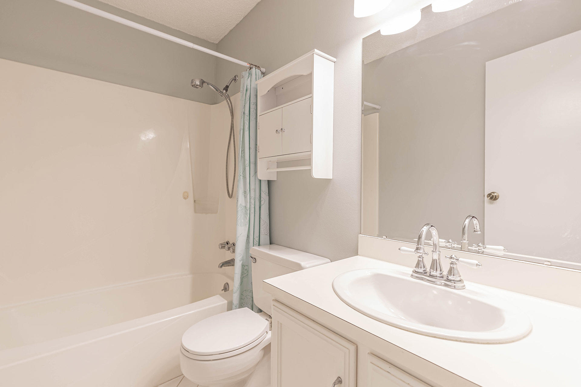 PINEWOOD ESTATES - Residential