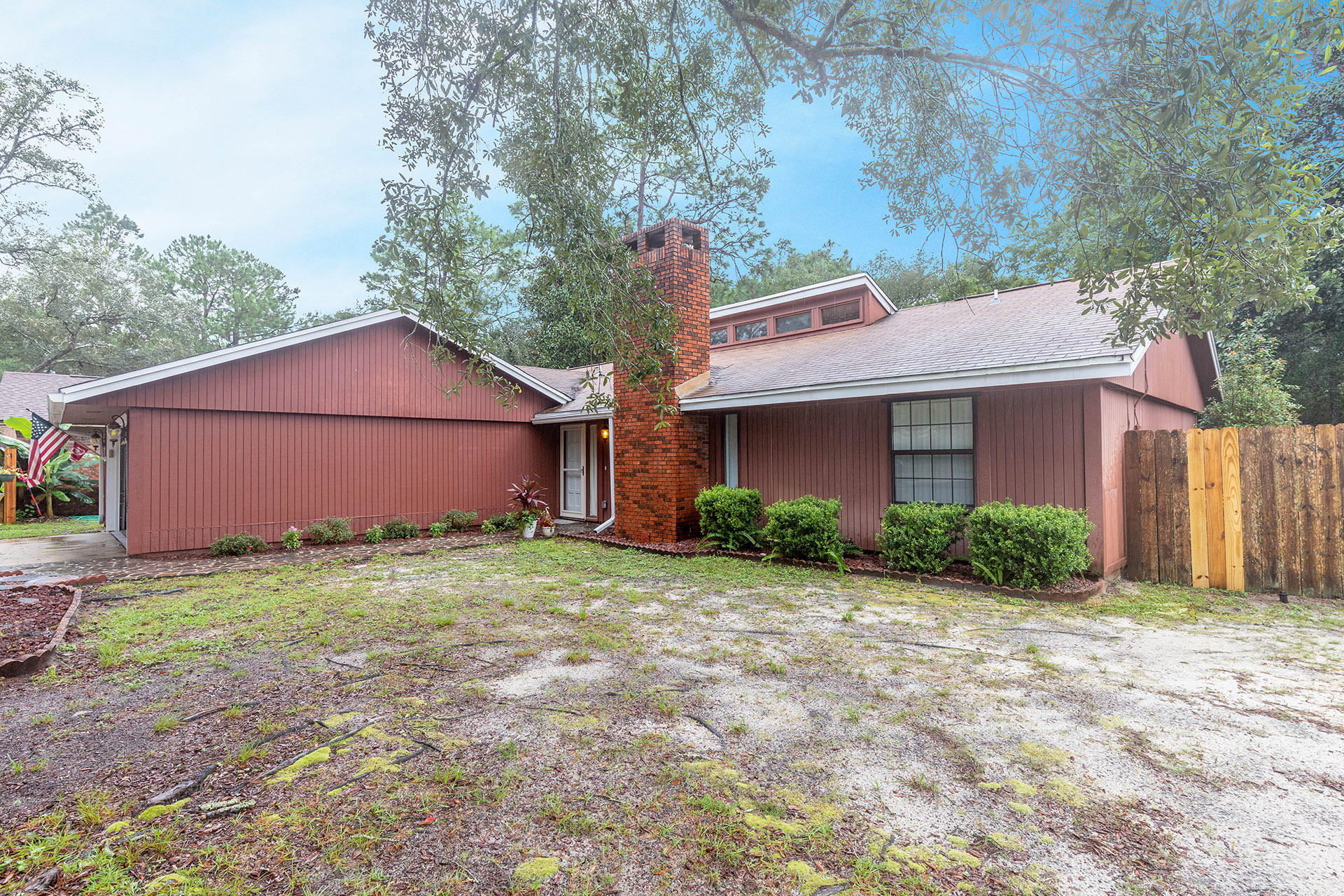 PINEWOOD ESTATES - Residential