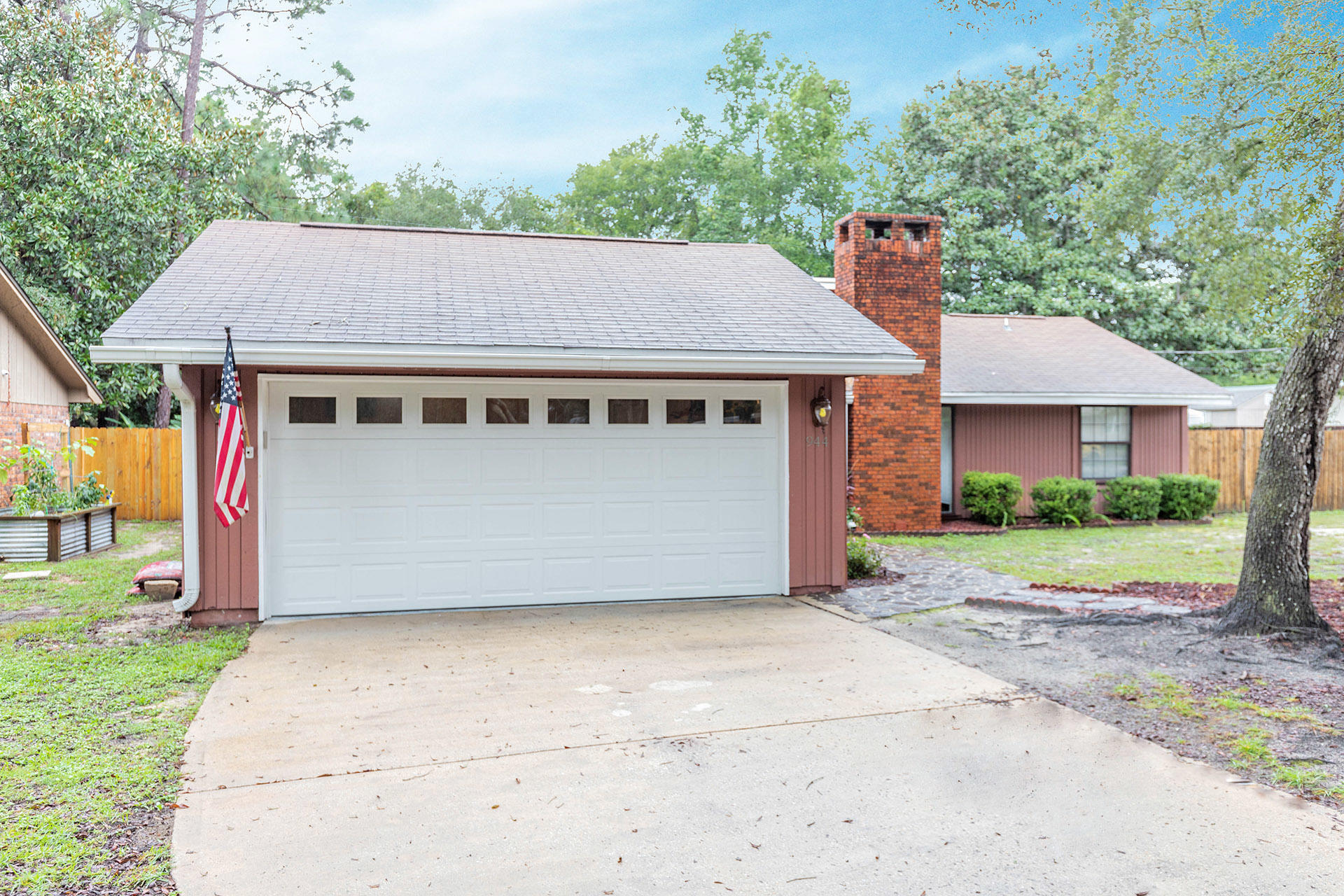 PINEWOOD ESTATES - Residential