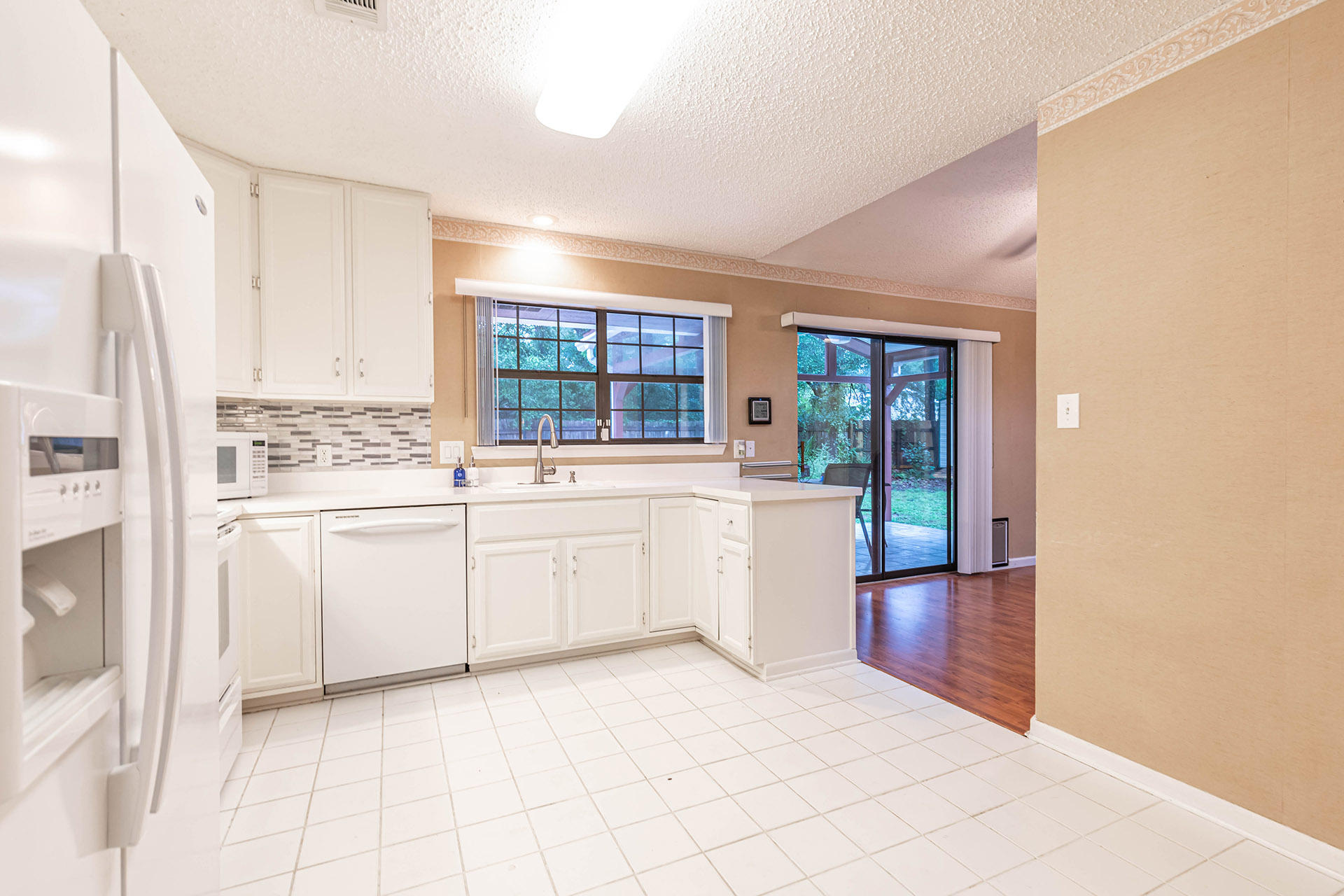 PINEWOOD ESTATES - Residential