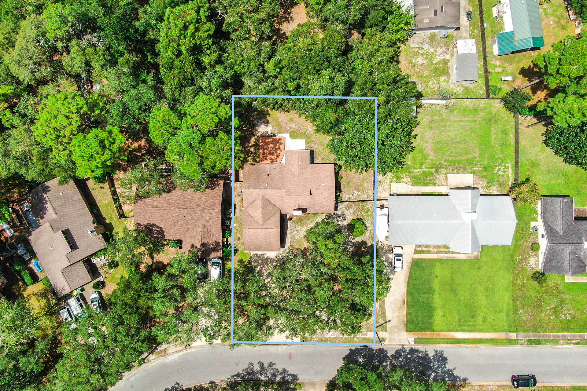 PINEWOOD ESTATES - Residential