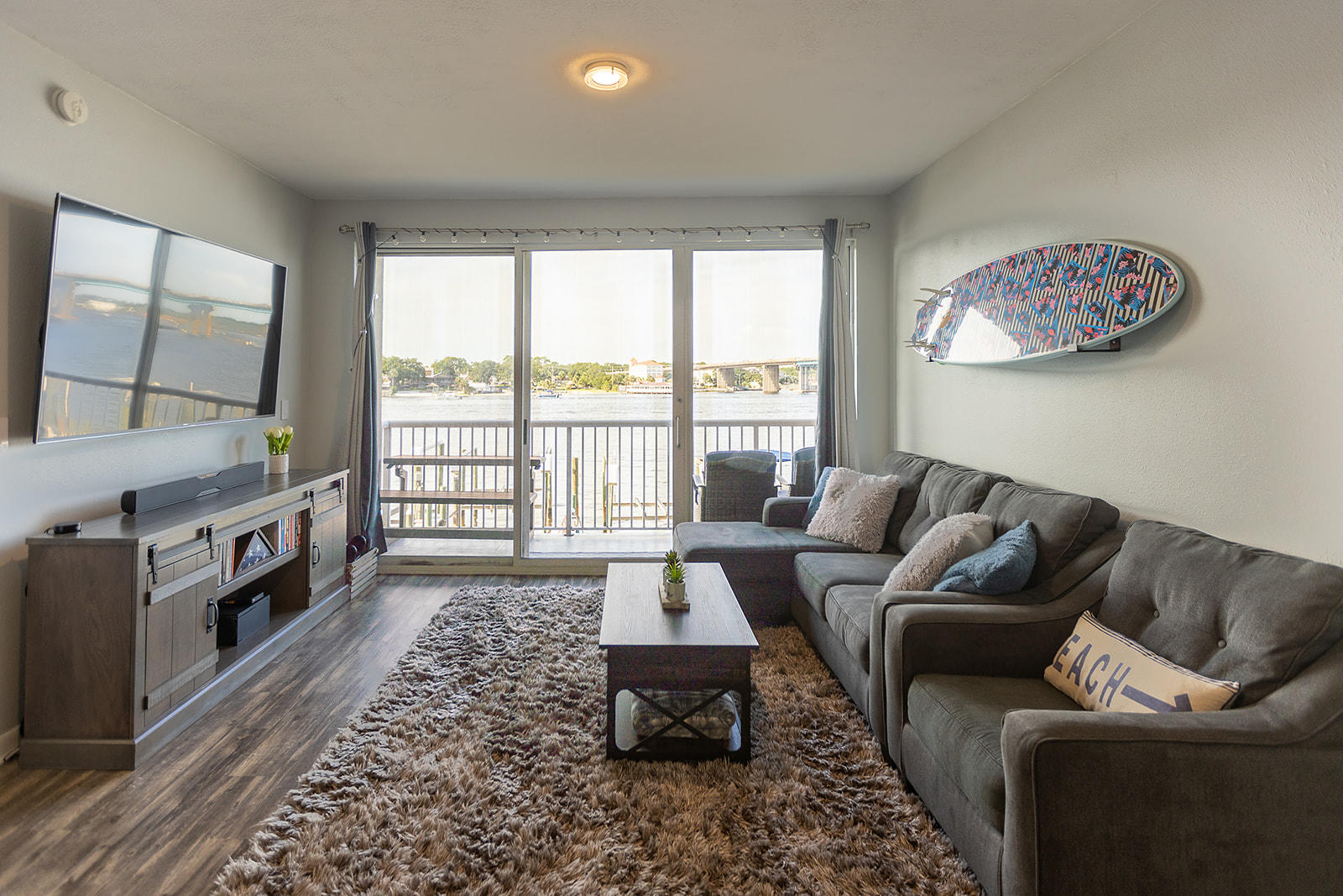 PALM COURT YACHT CLUB - Residential