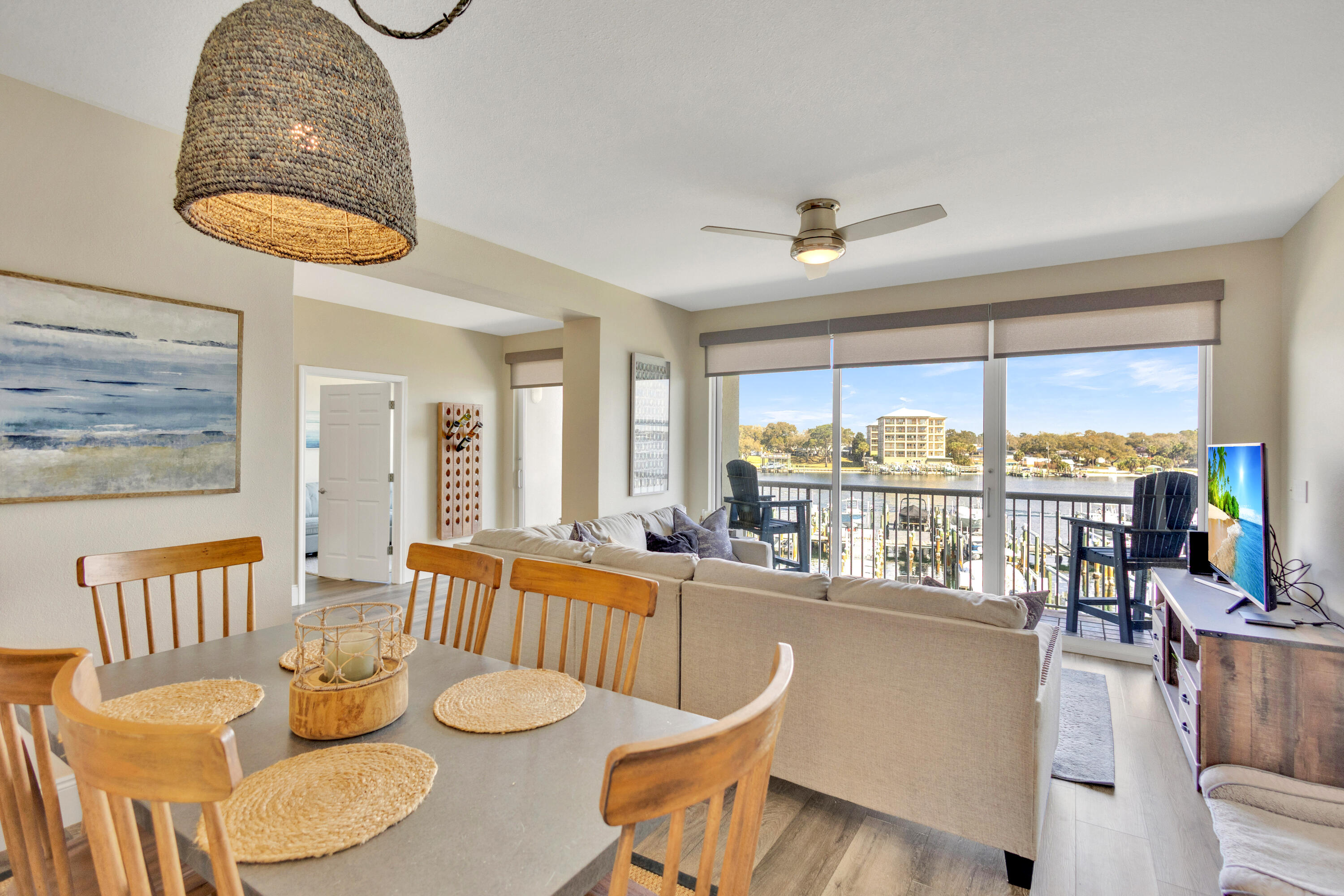 PALM COURT YACHT CLUB - Residential