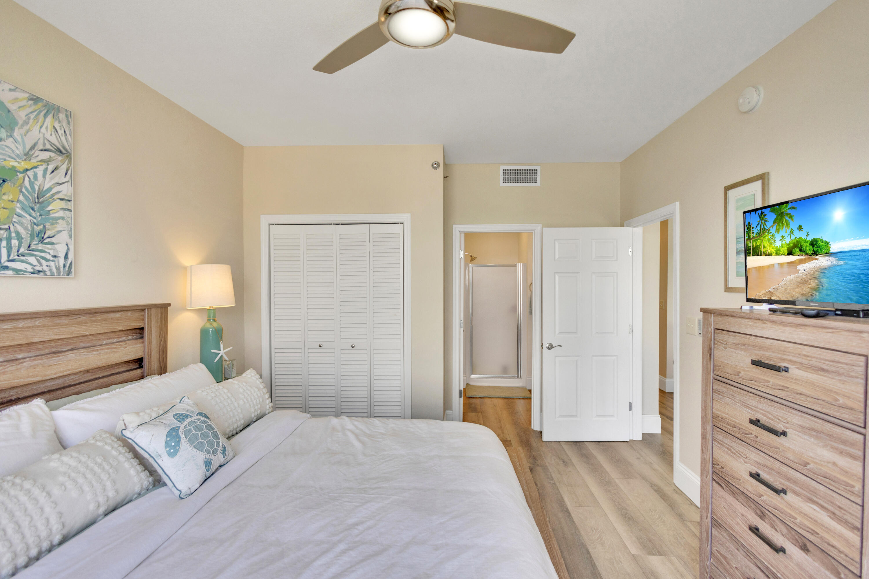 PALM COURT YACHT CLUB - Residential