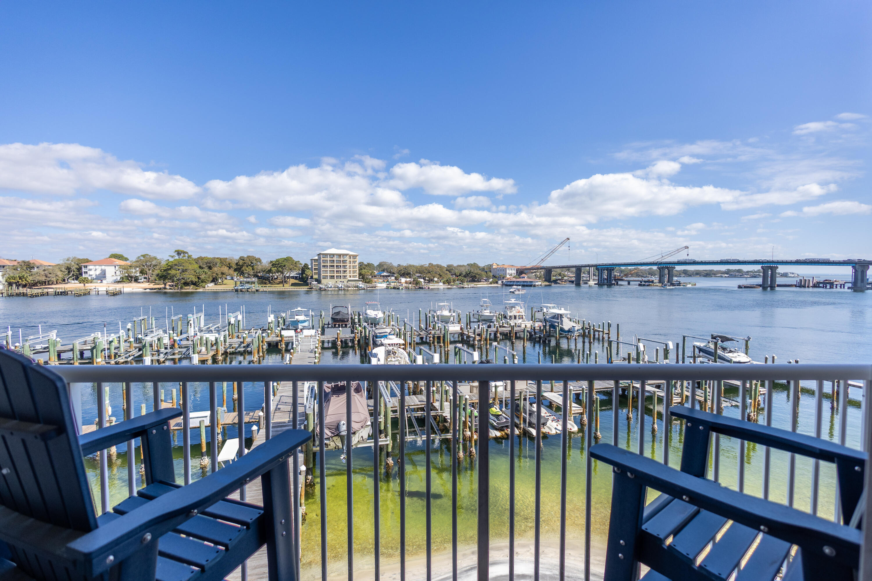 PALM COURT YACHT CLUB - Residential