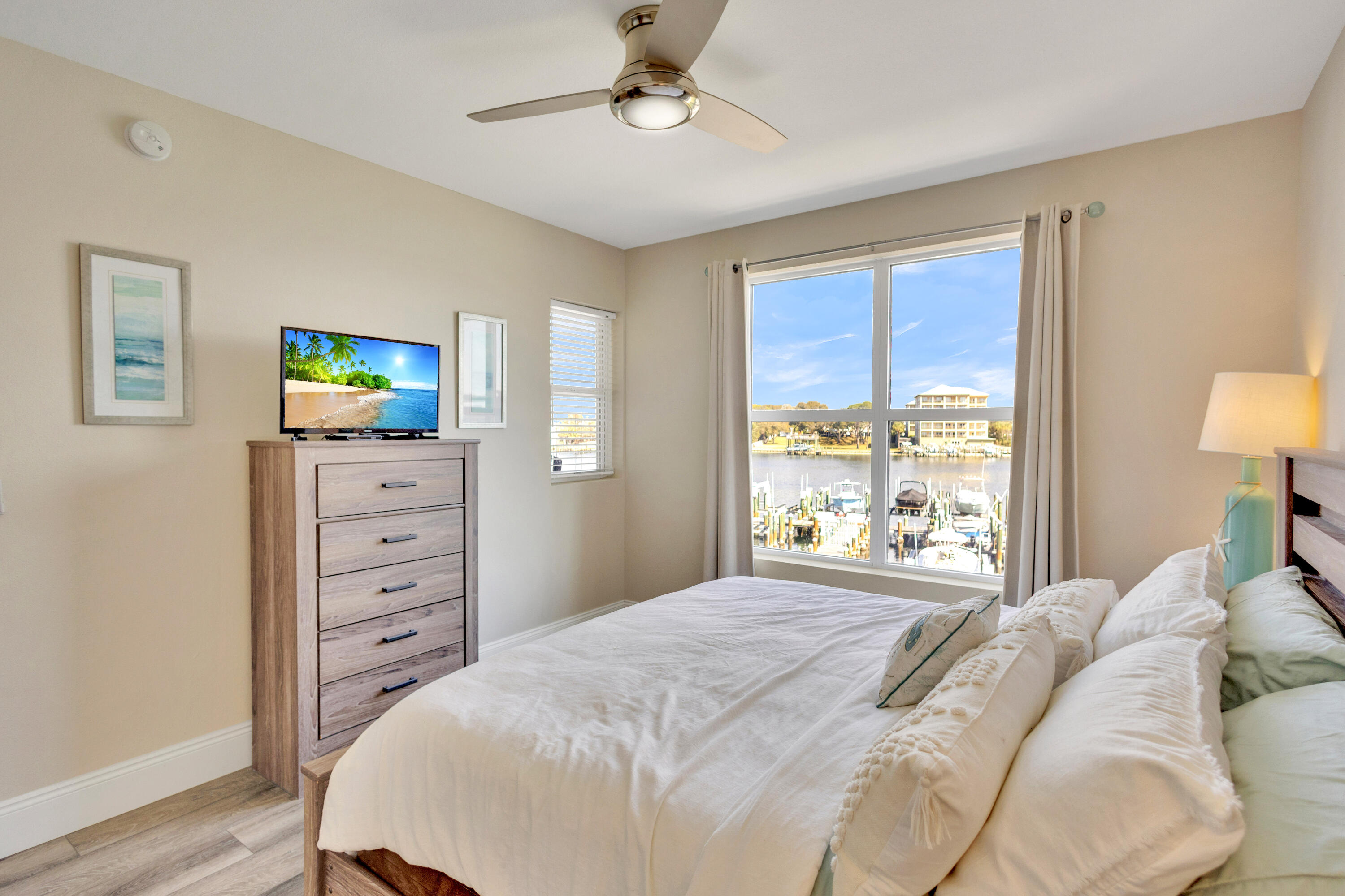 PALM COURT YACHT CLUB - Residential