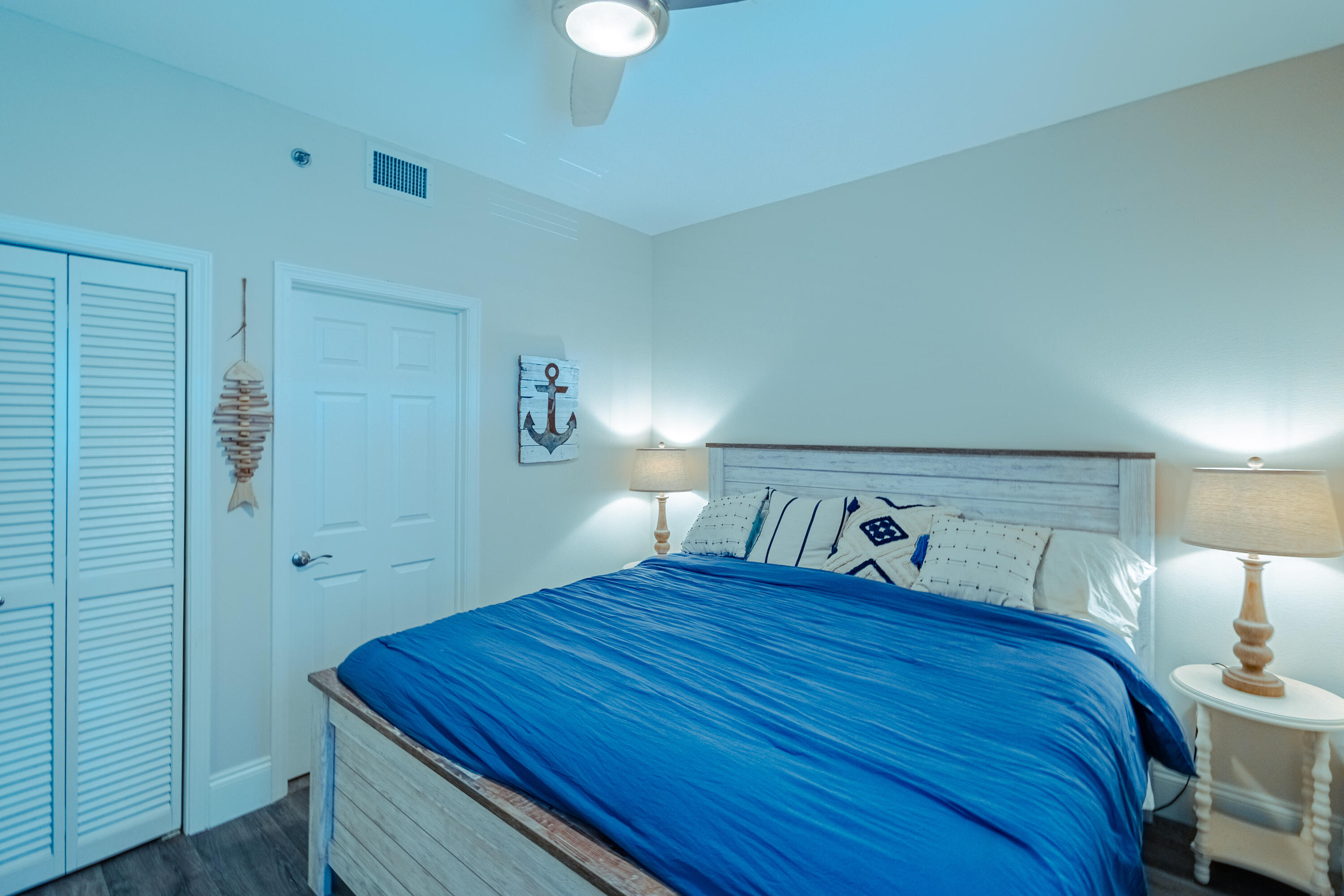 PALM COURT YACHT CLUB - Residential