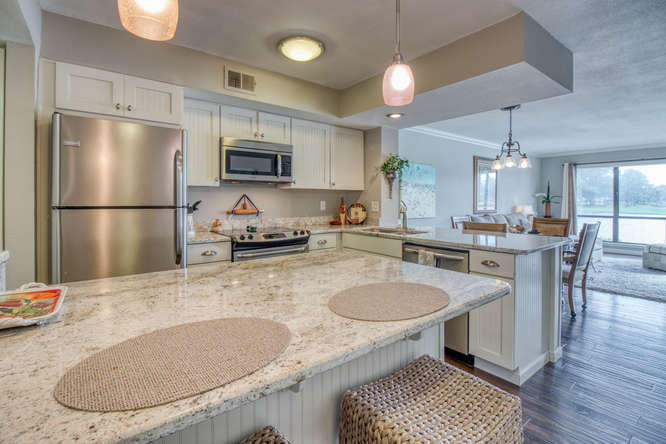 HARBOUR POINT CONDO - Residential