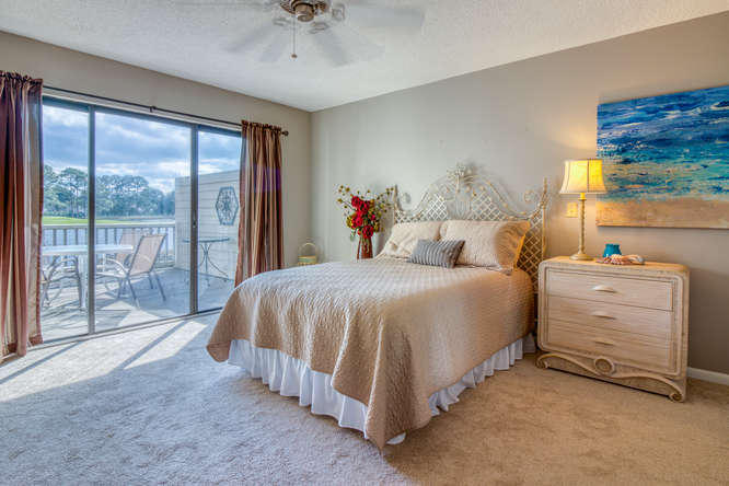 HARBOUR POINT CONDO - Residential