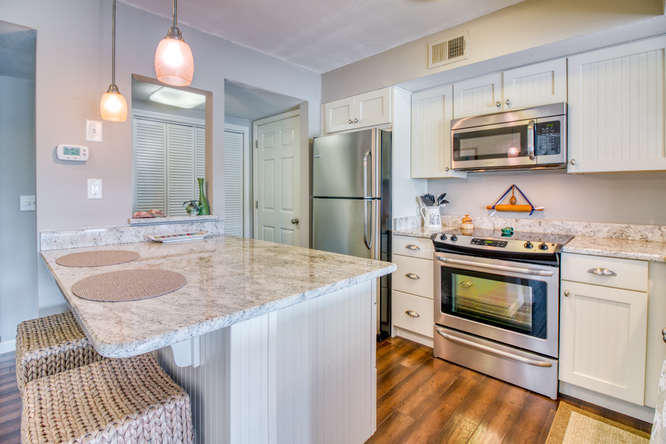 HARBOUR POINT CONDO - Residential