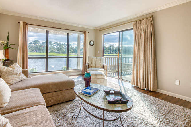 HARBOUR POINT CONDO - Residential