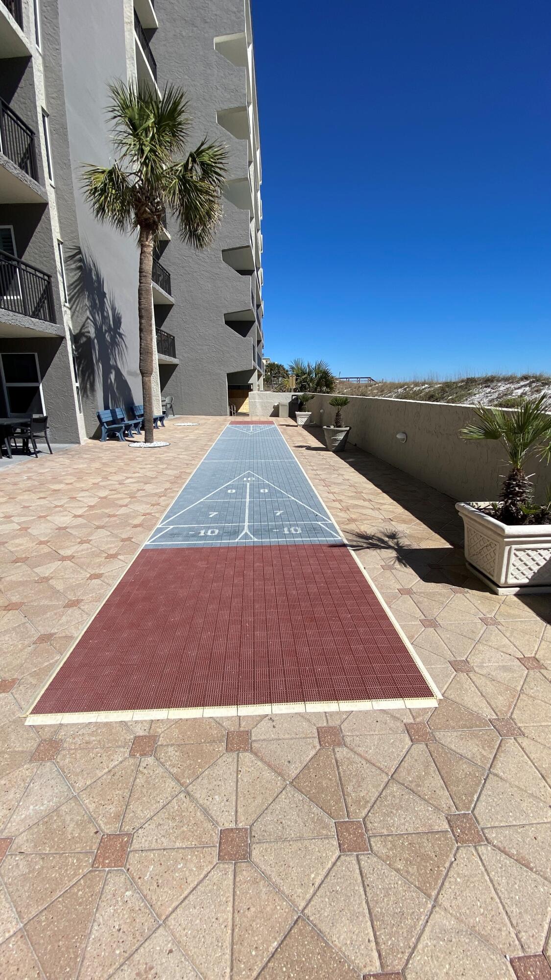 ISLAND ECHOS CONDOMINIUM - Residential