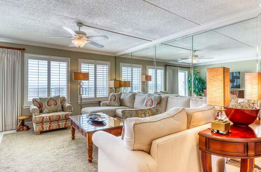 ISLAND ECHOS CONDOMINIUM - Residential