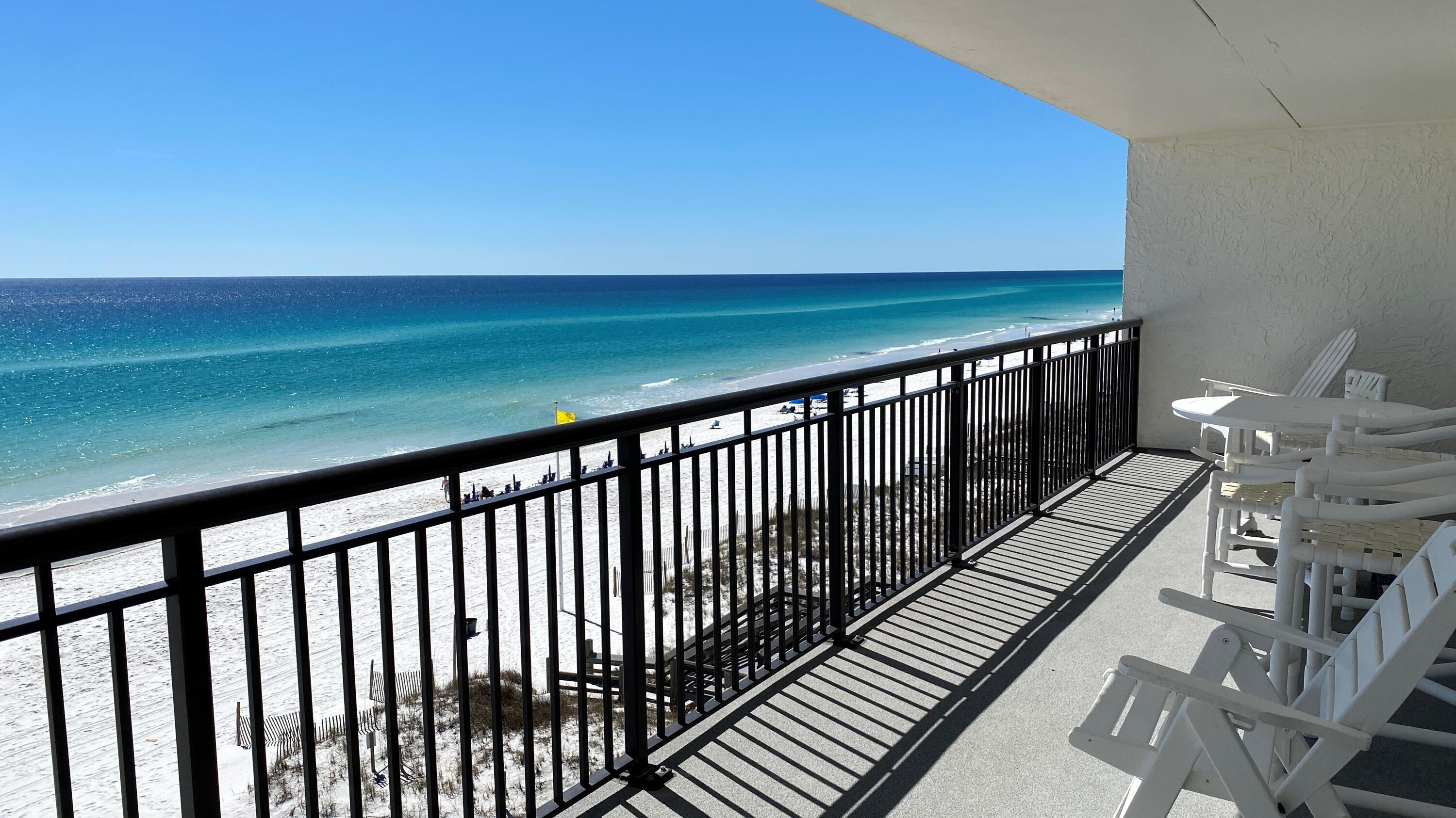 ISLAND ECHOS CONDOMINIUM - Residential