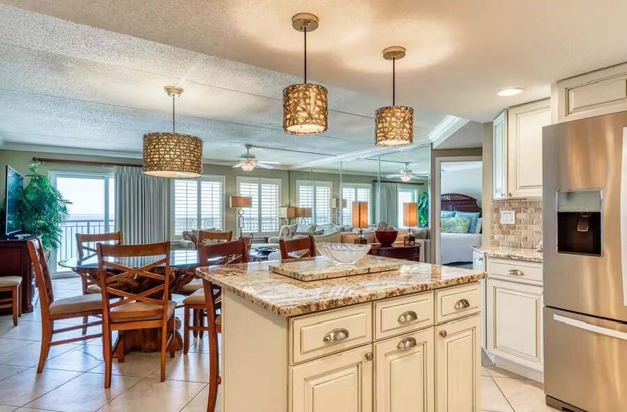 ISLAND ECHOS CONDOMINIUM - Residential