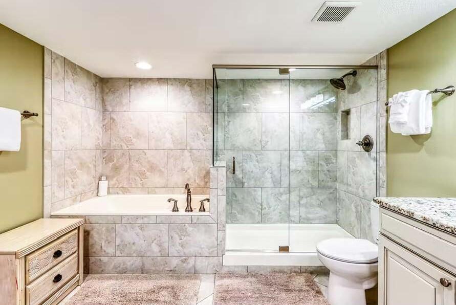 ISLAND ECHOS CONDOMINIUM - Residential