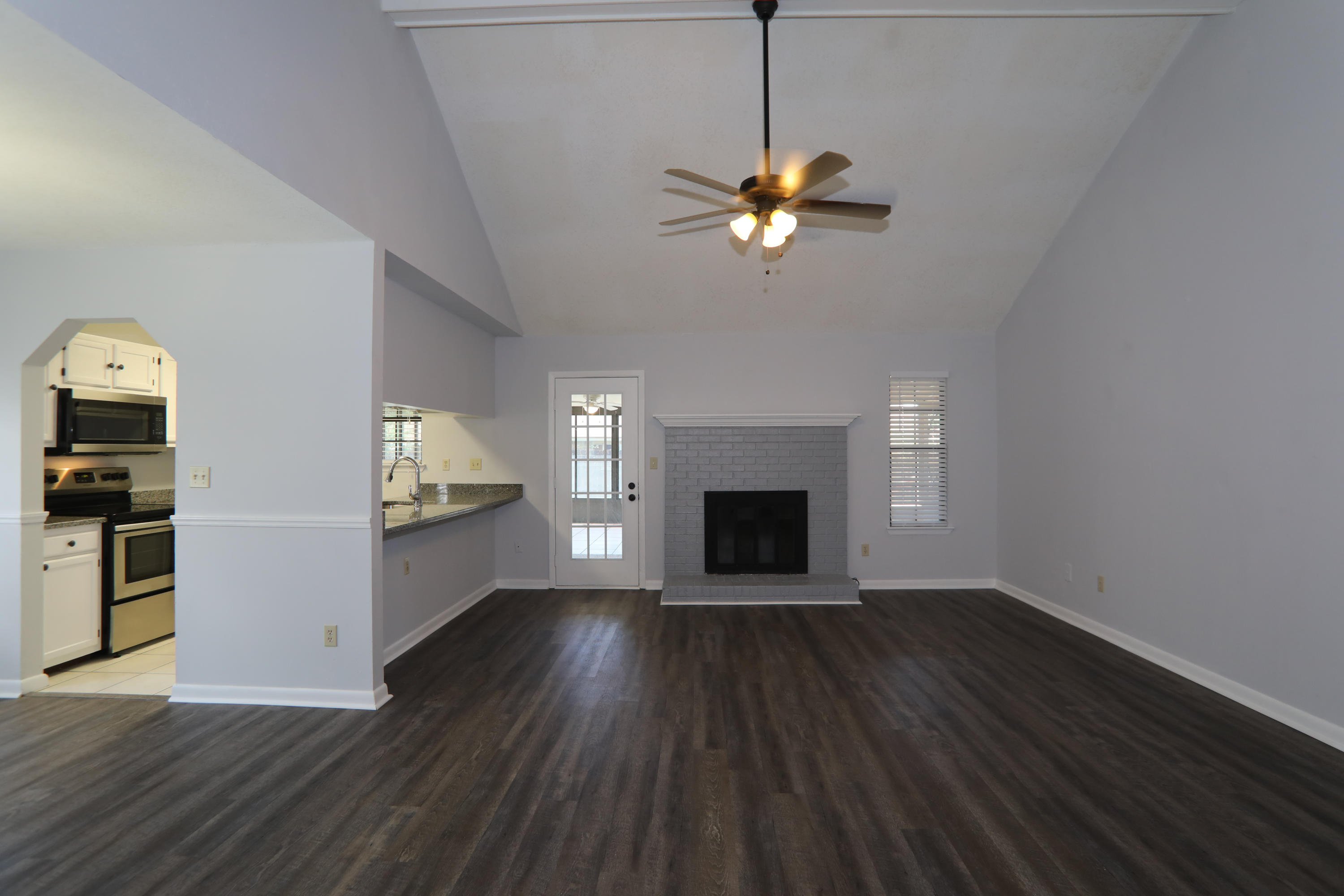 CHATEAU PRES DE LA MER - Residential