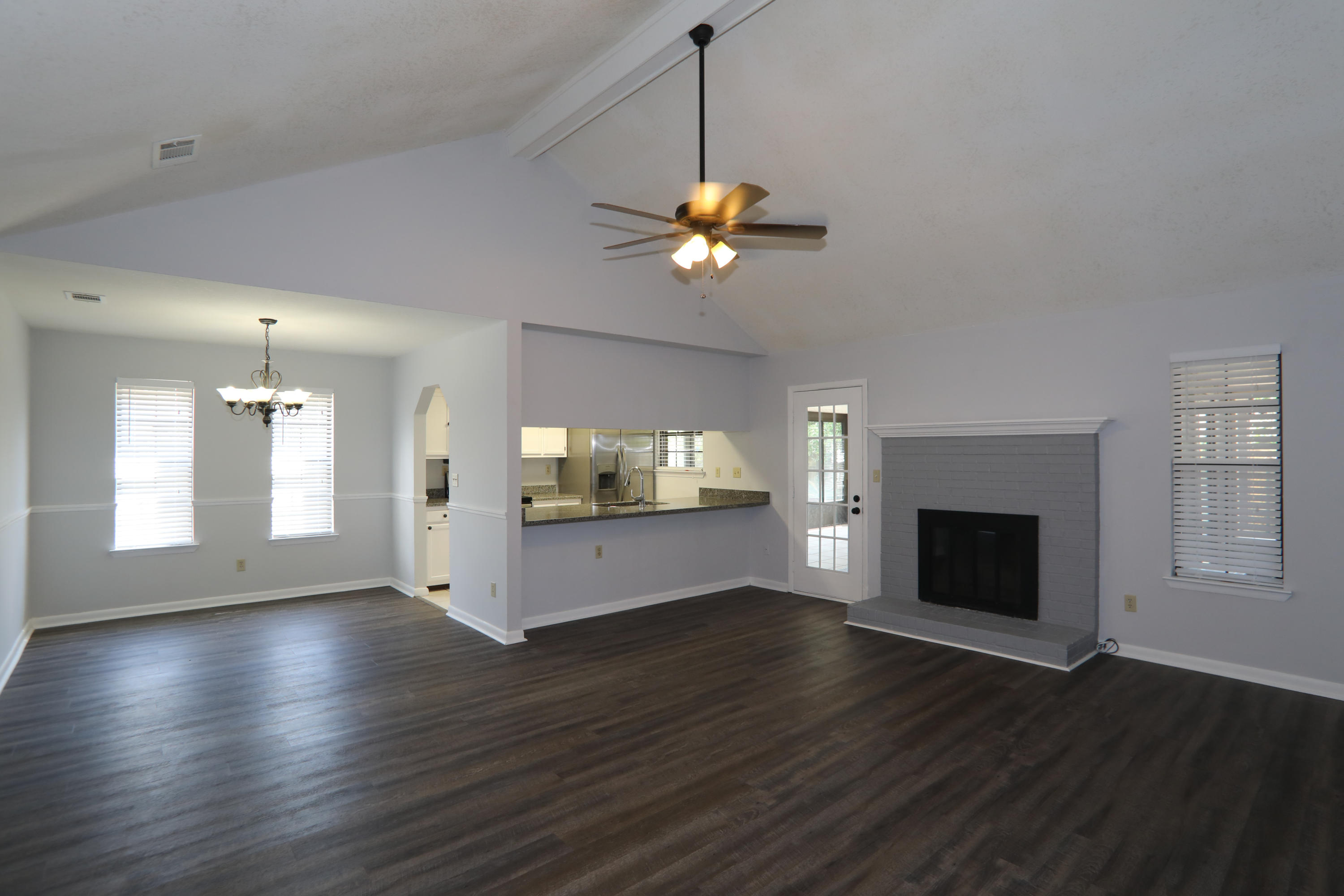 CHATEAU PRES DE LA MER - Residential