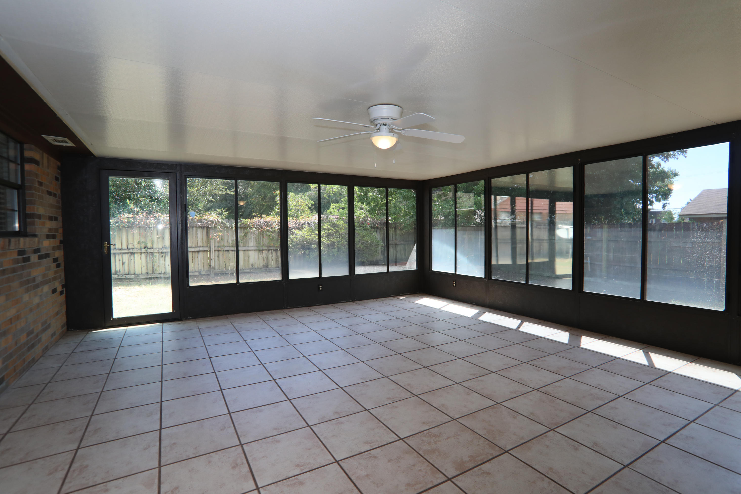 CHATEAU PRES DE LA MER - Residential