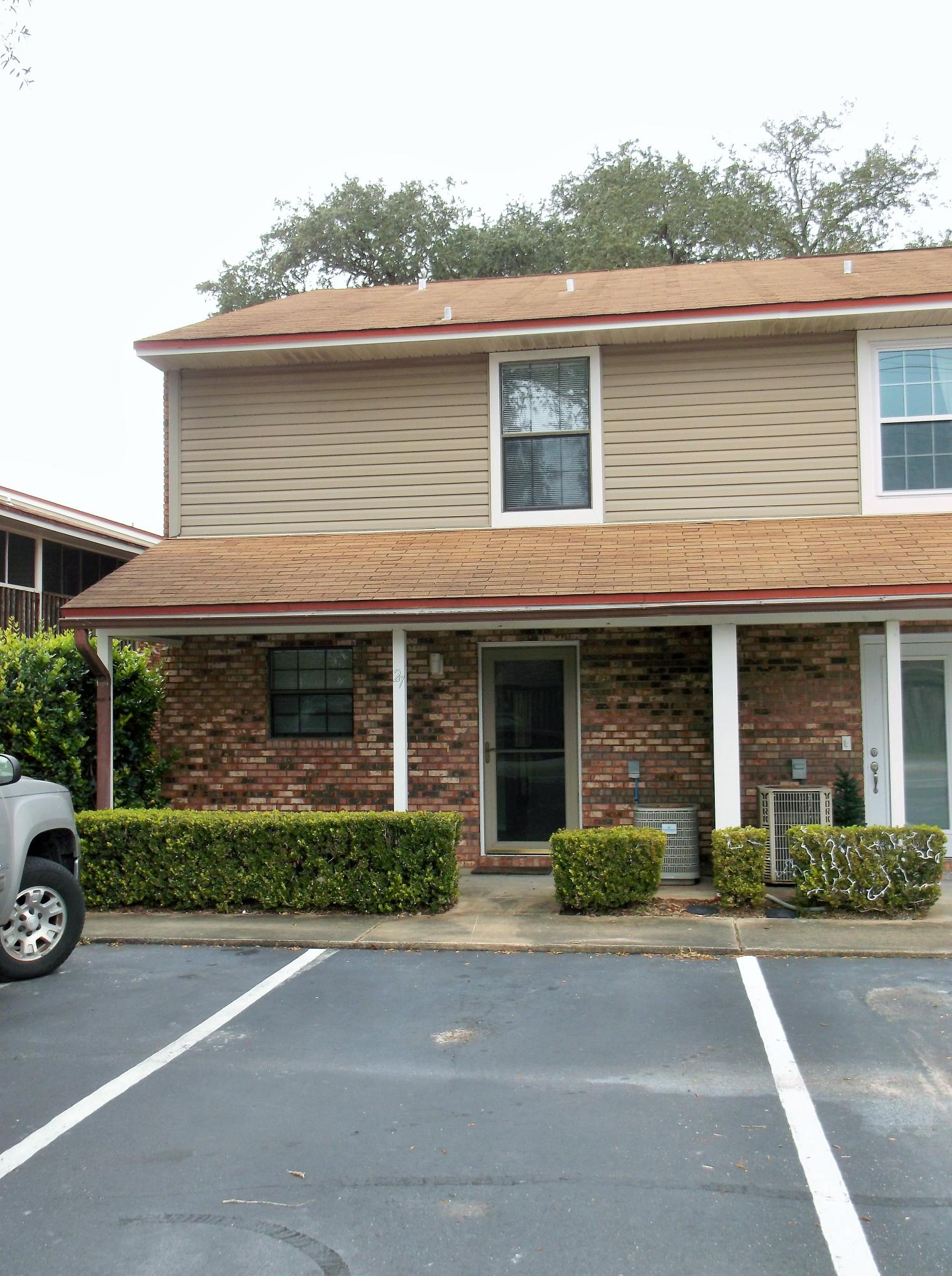 GARDEN VILLAS PH 1 - Residential