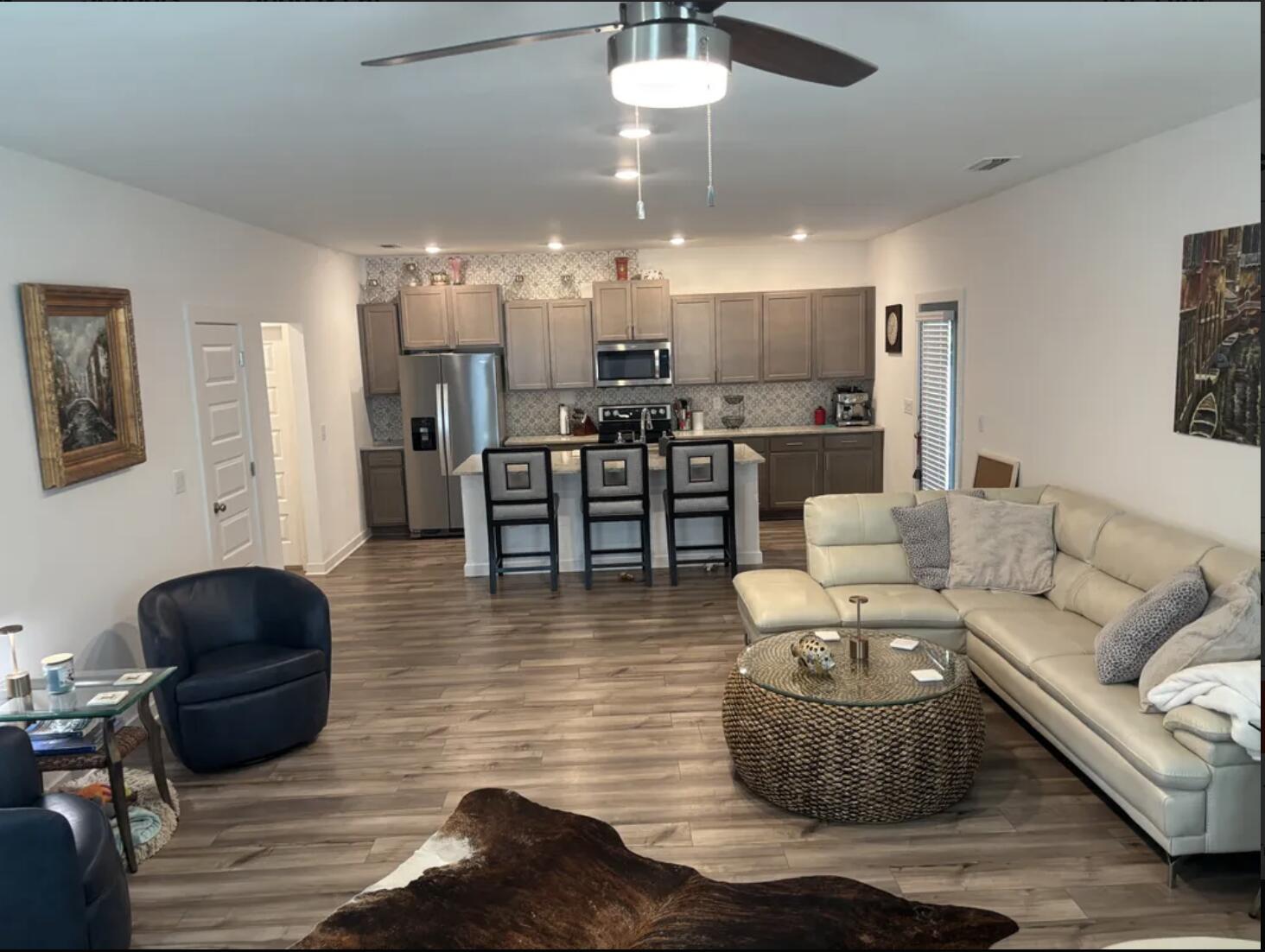 PALMETTO PLACE - Residential Lease