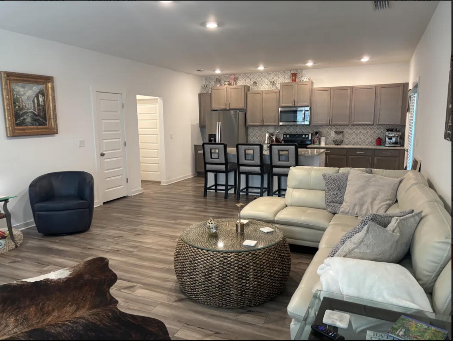 PALMETTO PLACE - Residential Lease