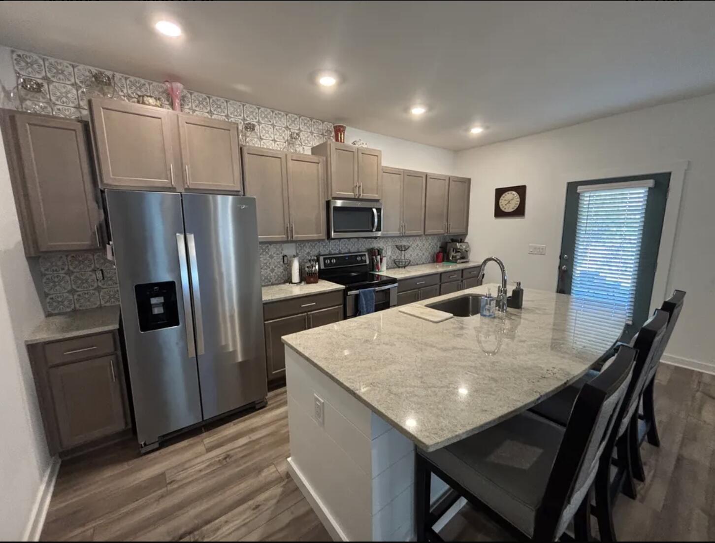 PALMETTO PLACE - Residential Lease