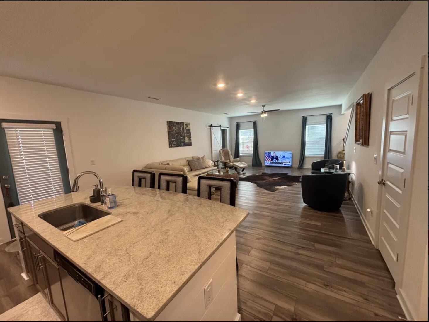 PALMETTO PLACE - Residential Lease