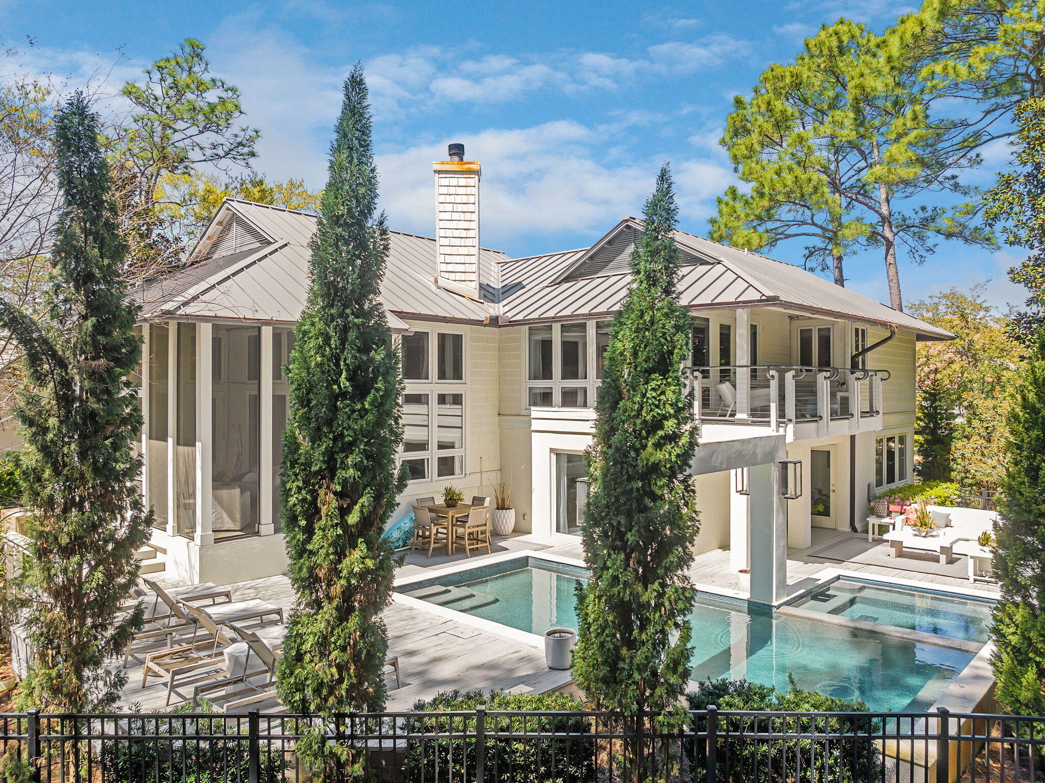 BURNT PINE - Residential