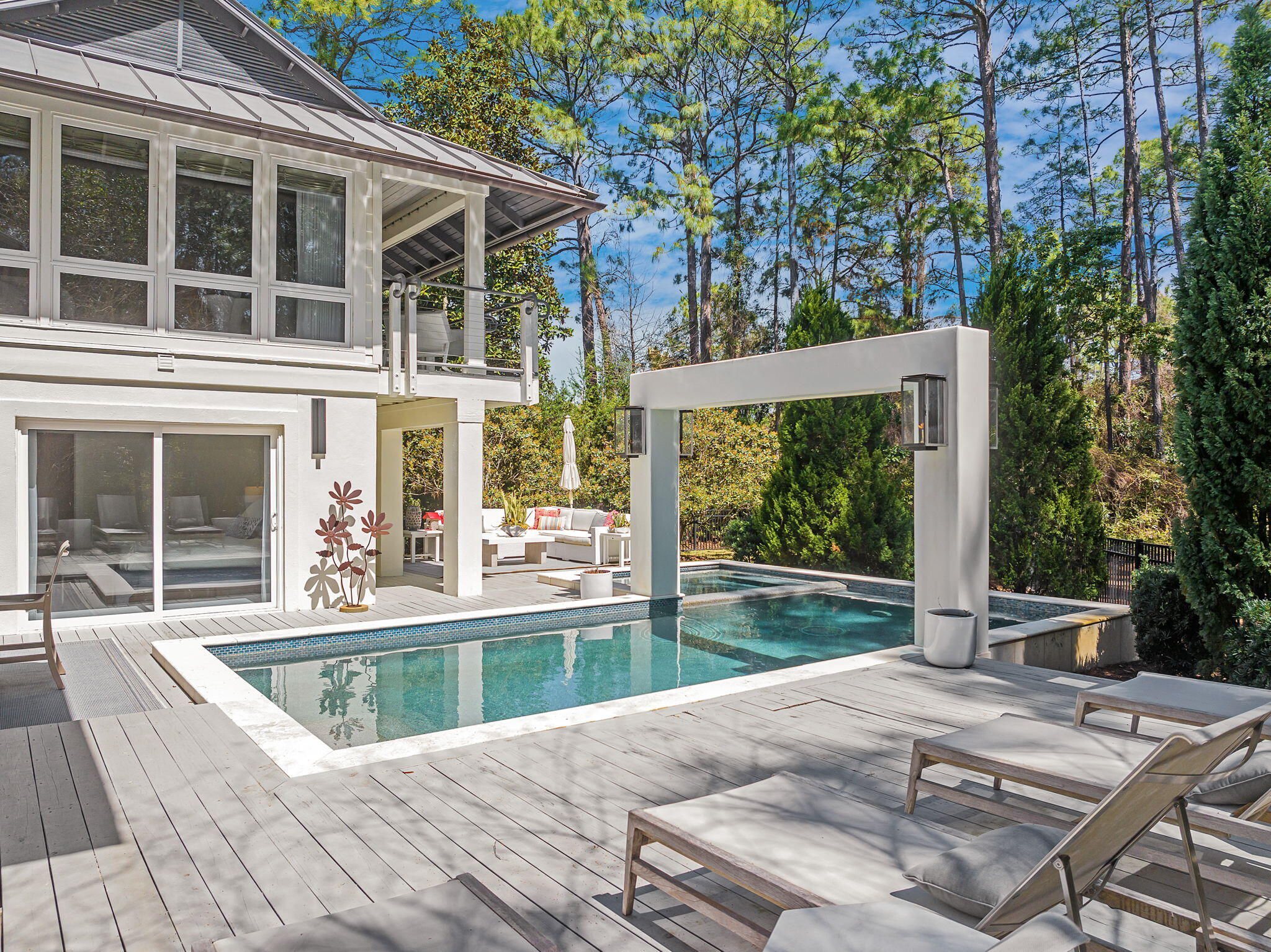 BURNT PINE - Residential