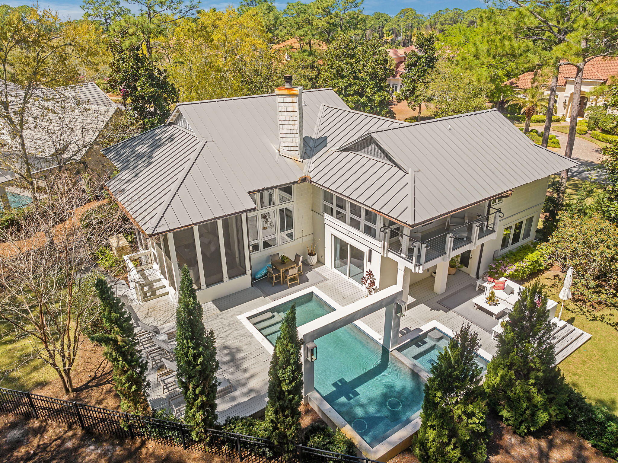 BURNT PINE - Residential