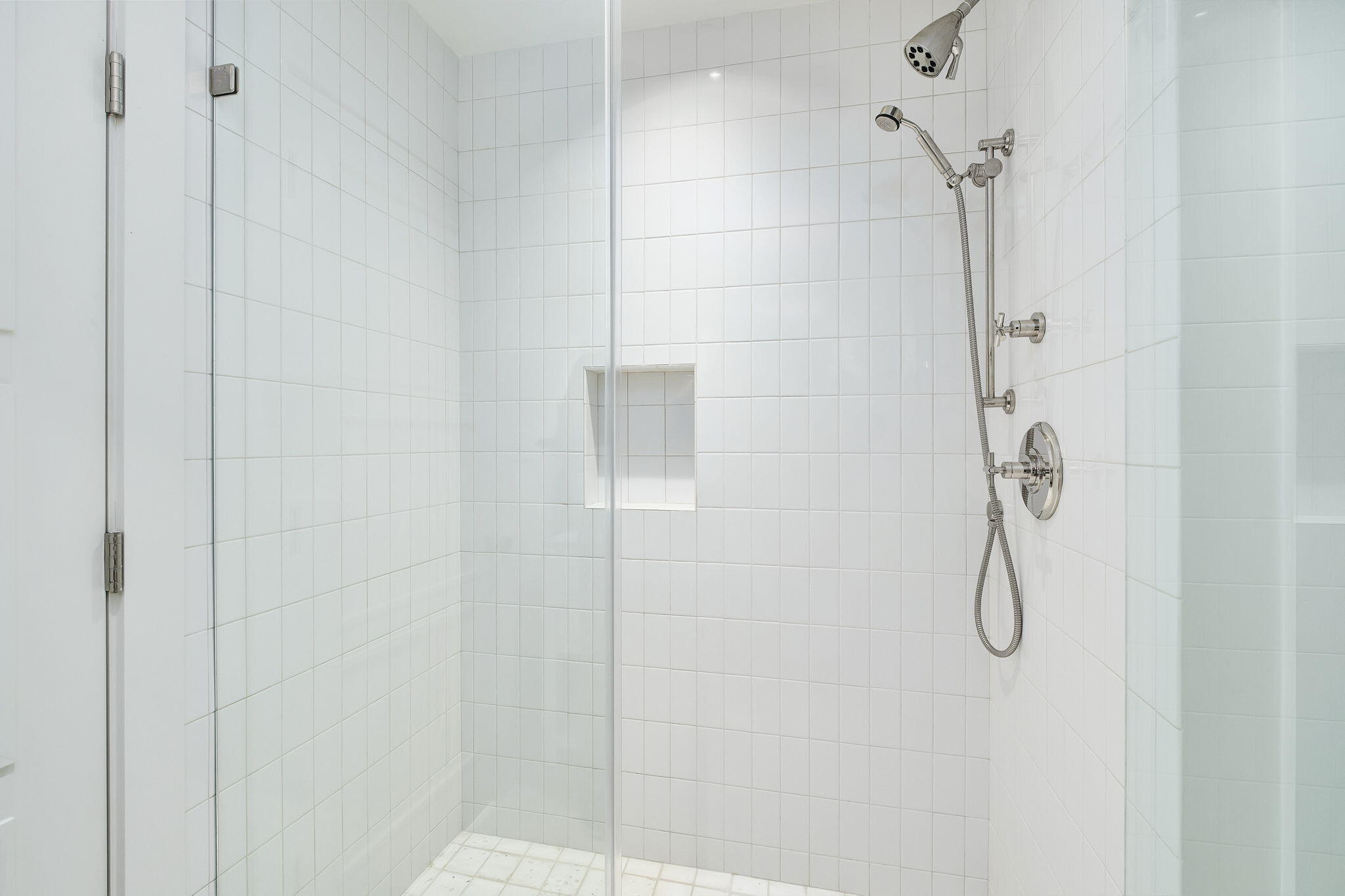 BURNT PINE - Residential