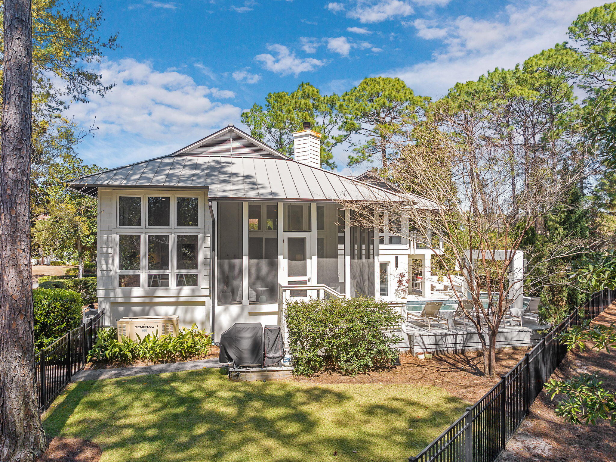 BURNT PINE - Residential