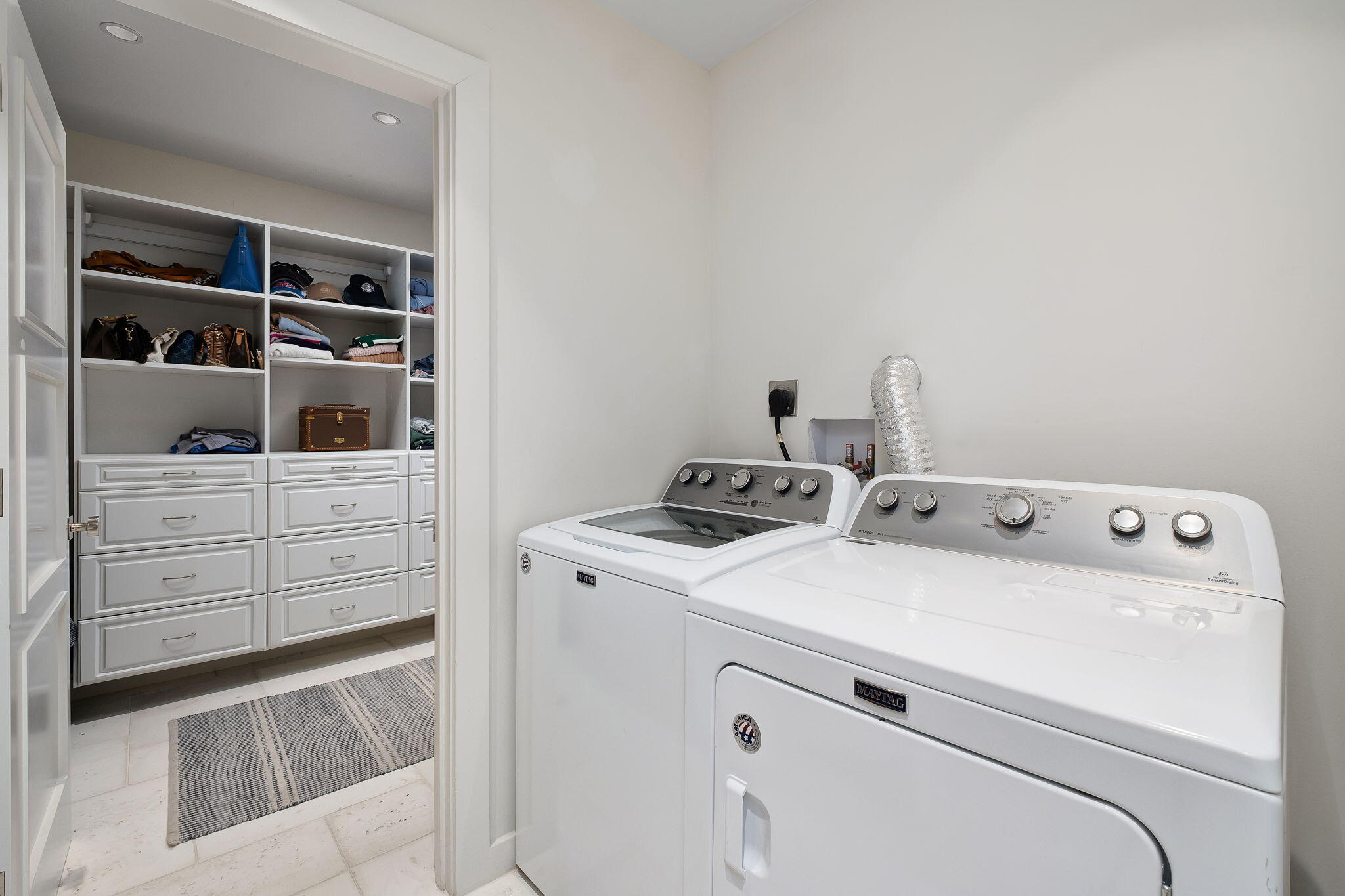 BURNT PINE - Residential