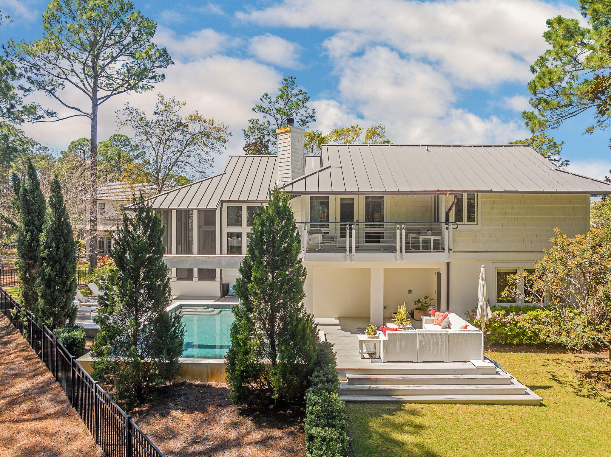 BURNT PINE - Residential