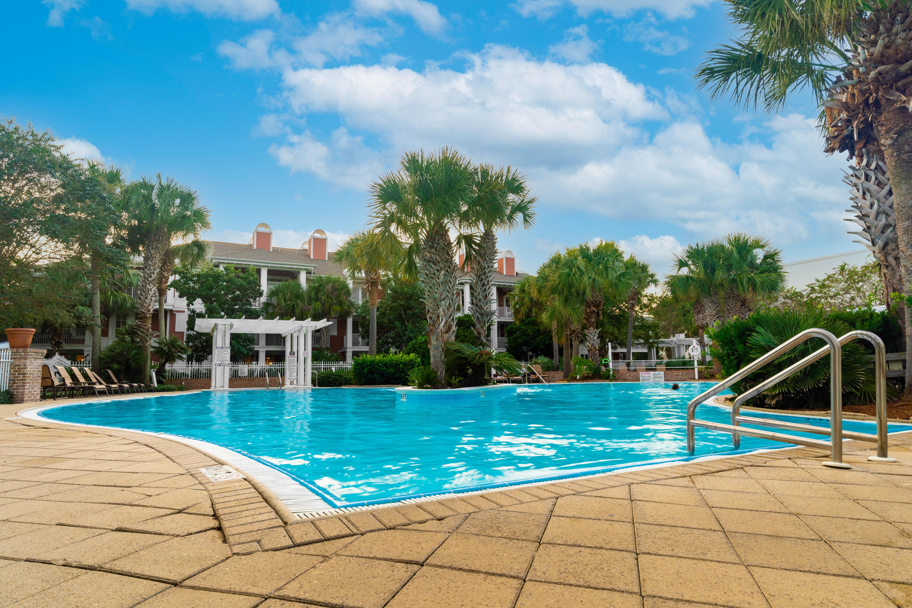 OBSERVATION POINT - Residential