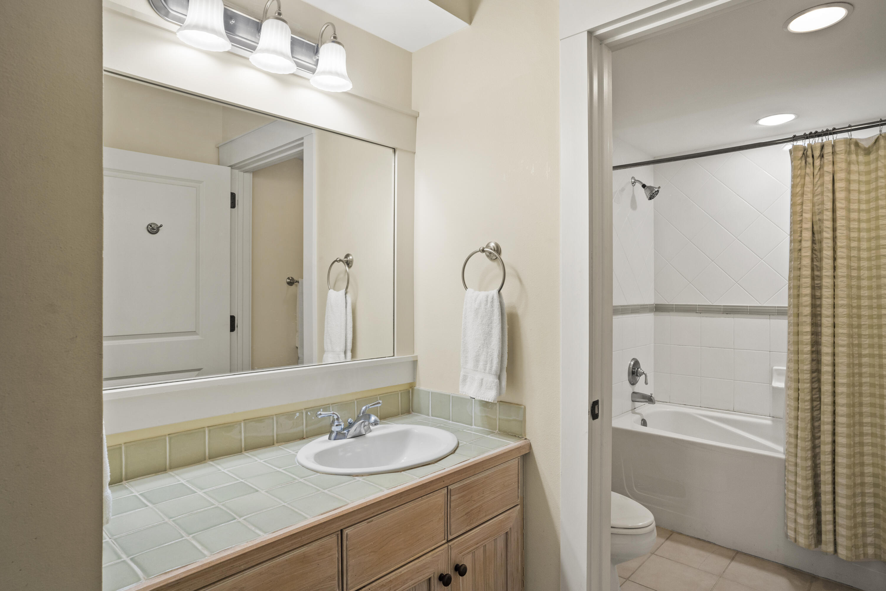 OBSERVATION POINT - Residential