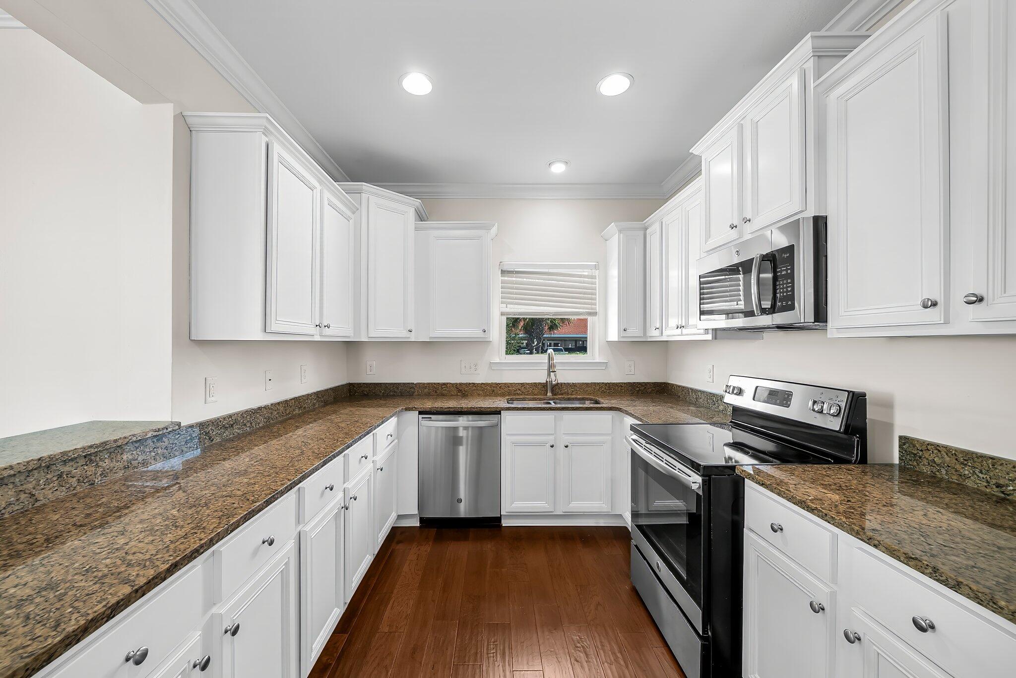 Magnolia Bay Club Community - Residential