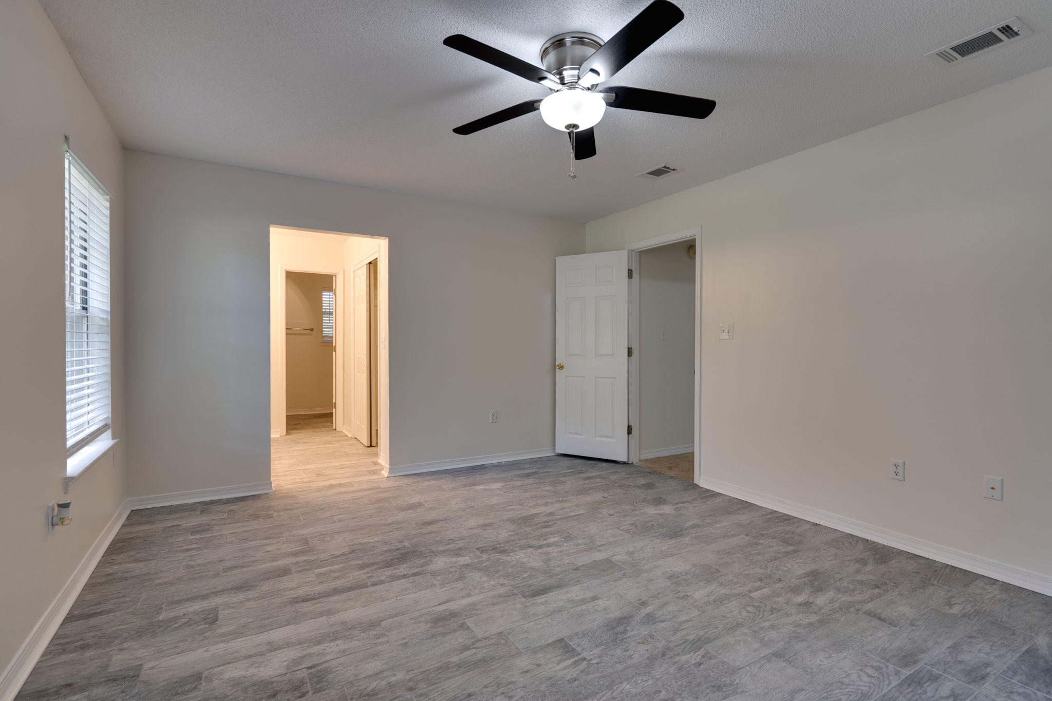 LAKE SHARON ESTATES - Residential