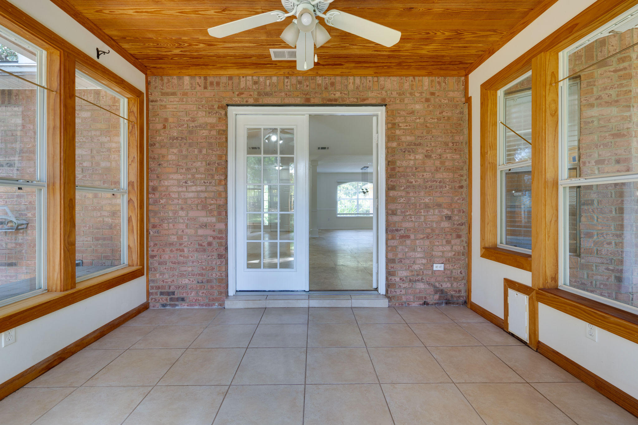 LAKE SHARON ESTATES - Residential