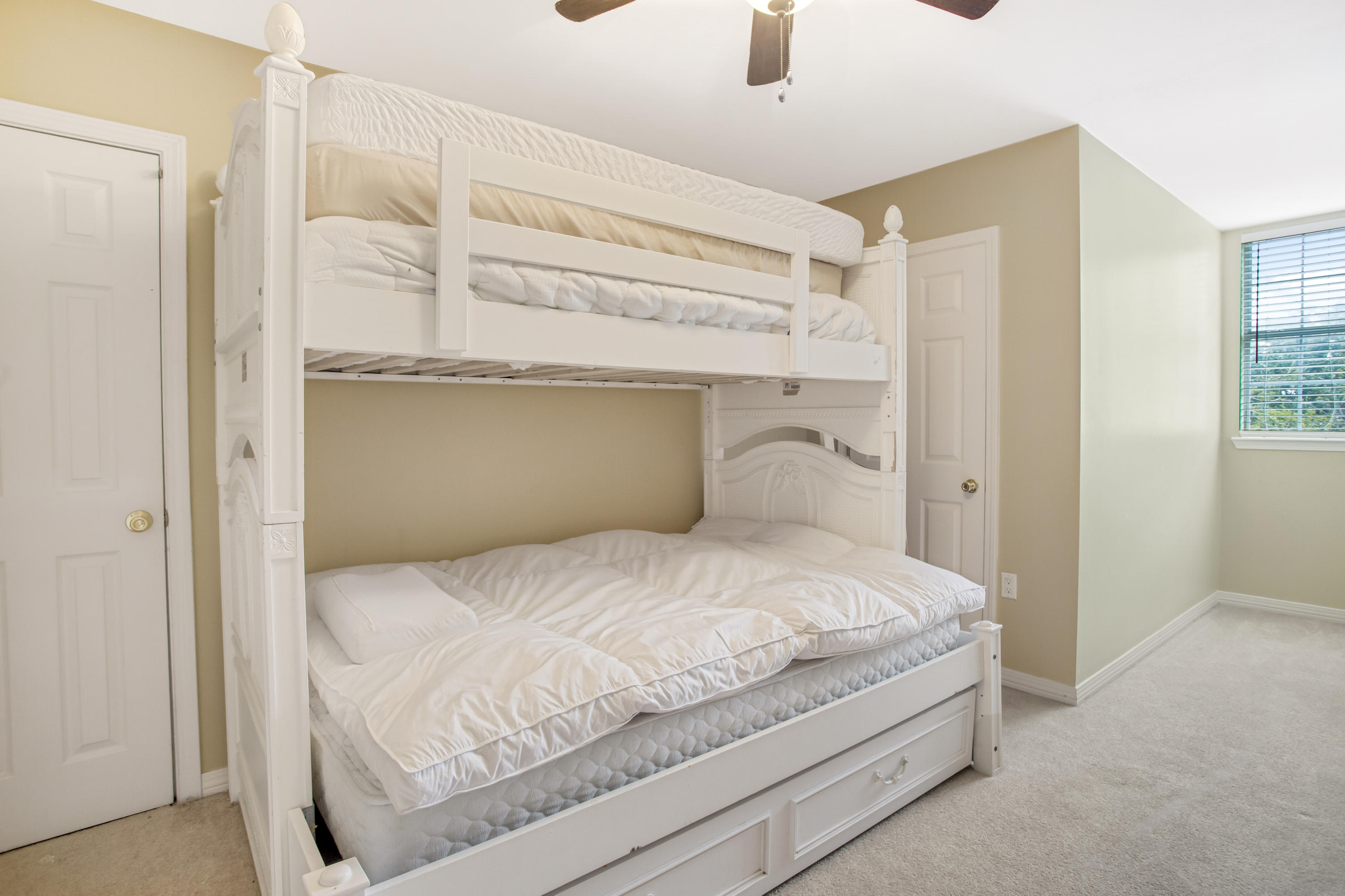 Flamingo Beach - Residential