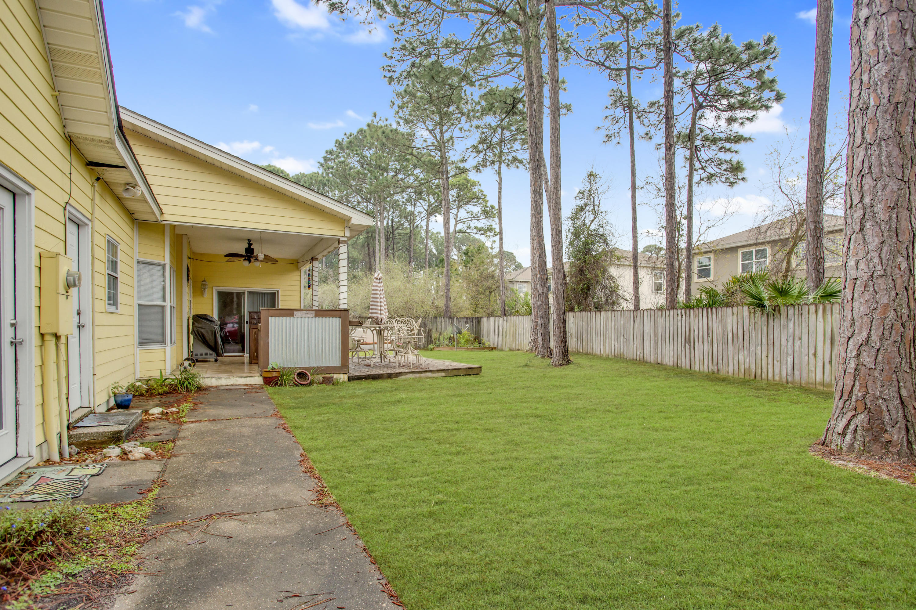 Flamingo Beach - Residential