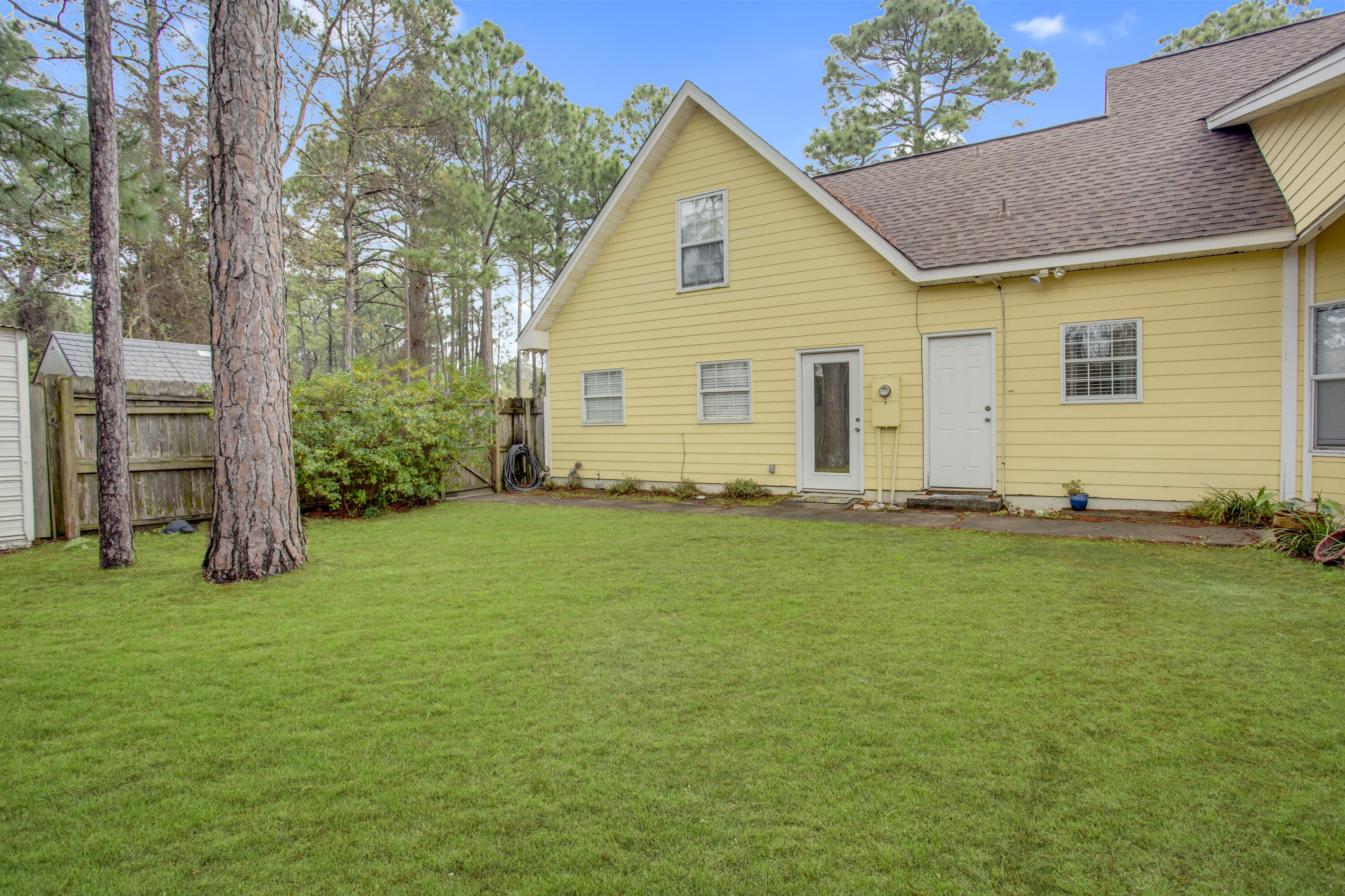 Flamingo Beach - Residential