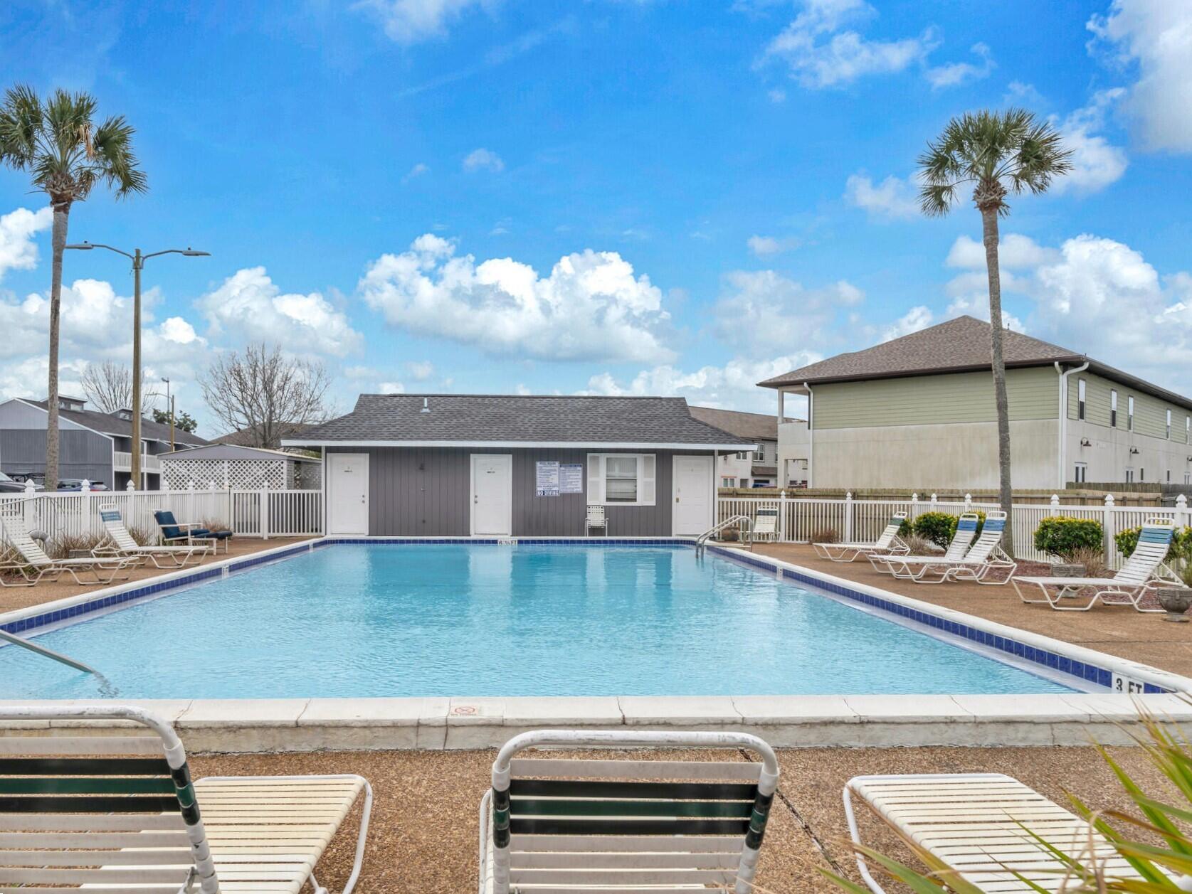 DESTIN RACQUET CLUB T/H - Residential