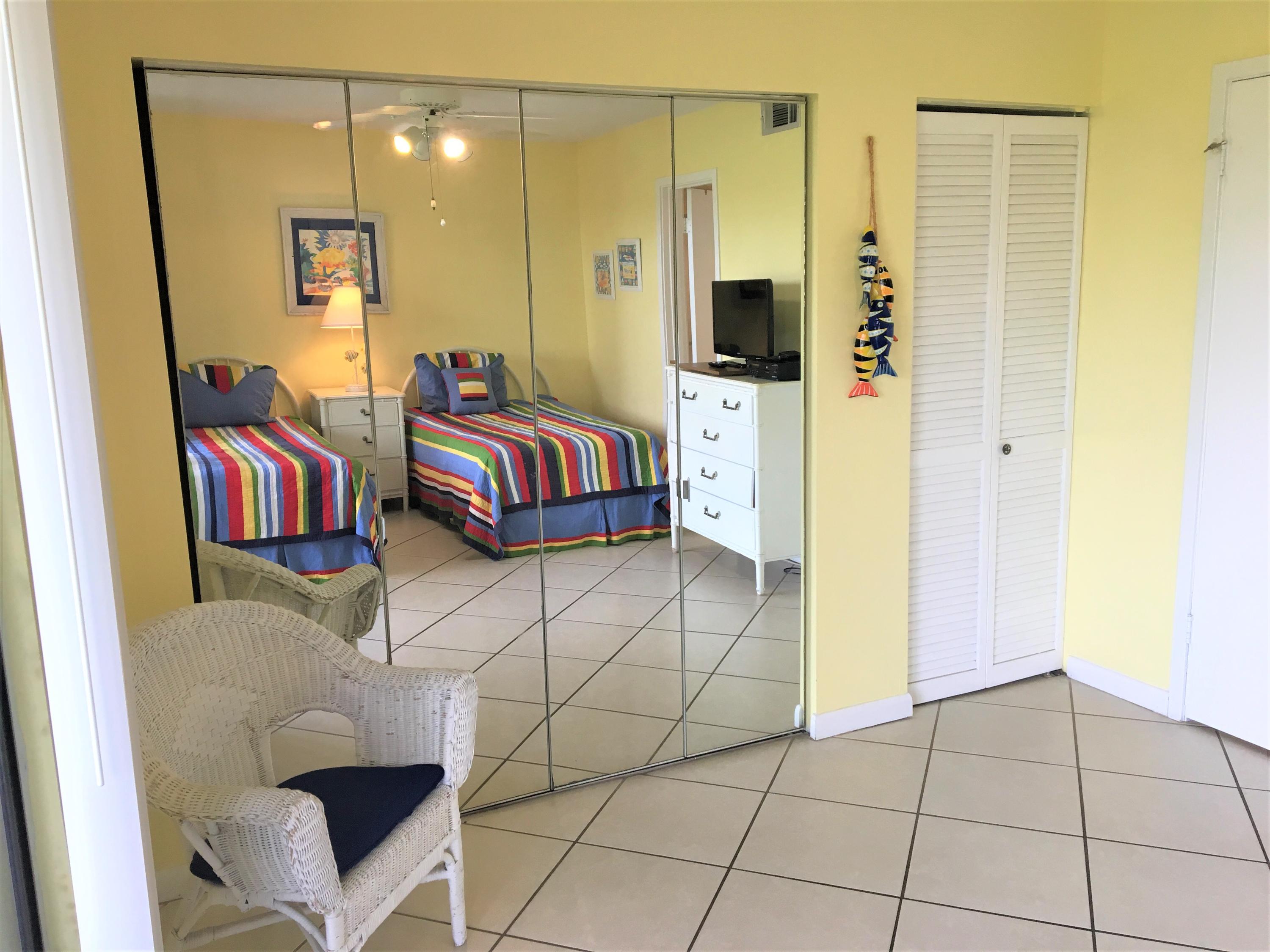 BLUE SURF T/H - Residential