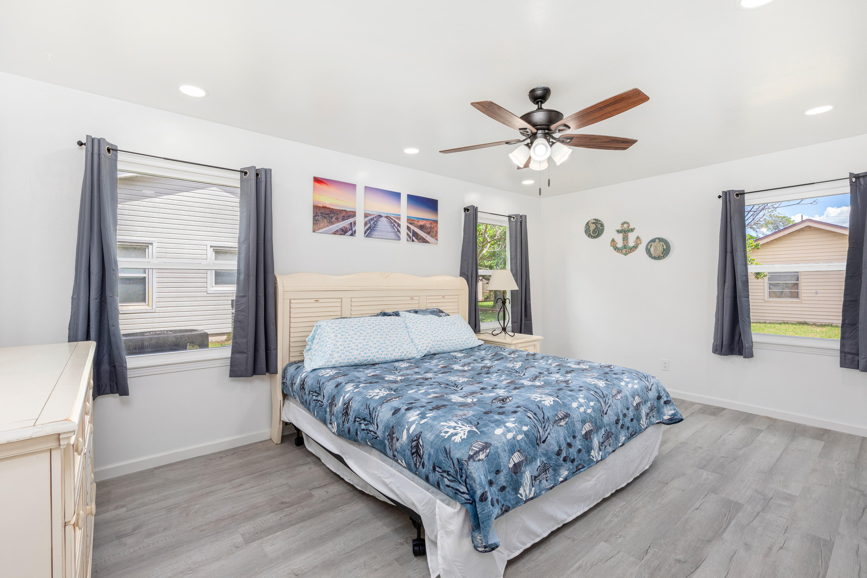 SANTA MARKELLA S/D LOT 4 BLK K - Residential