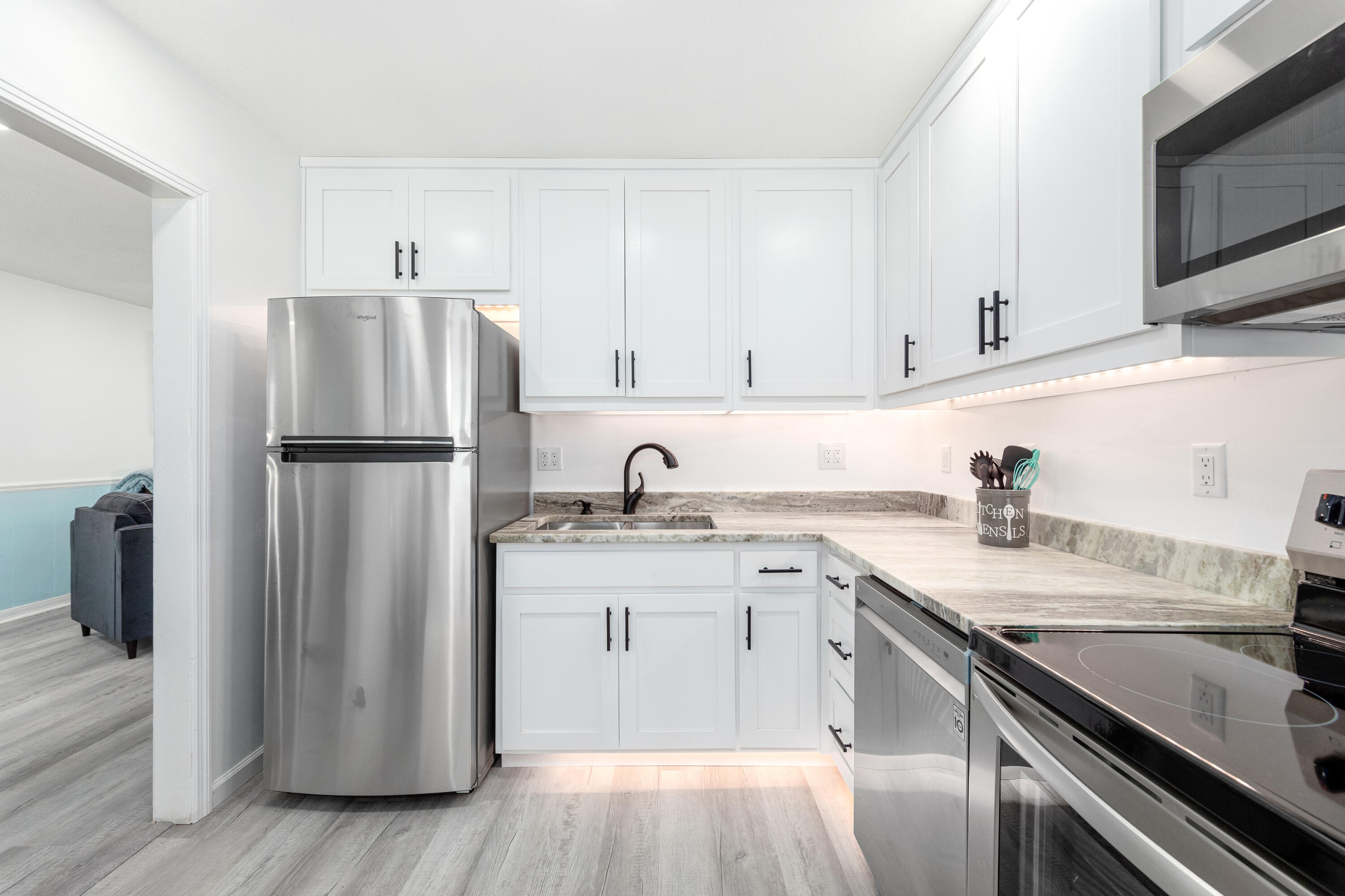 SANTA MARKELLA S/D LOT 4 BLK K - Residential